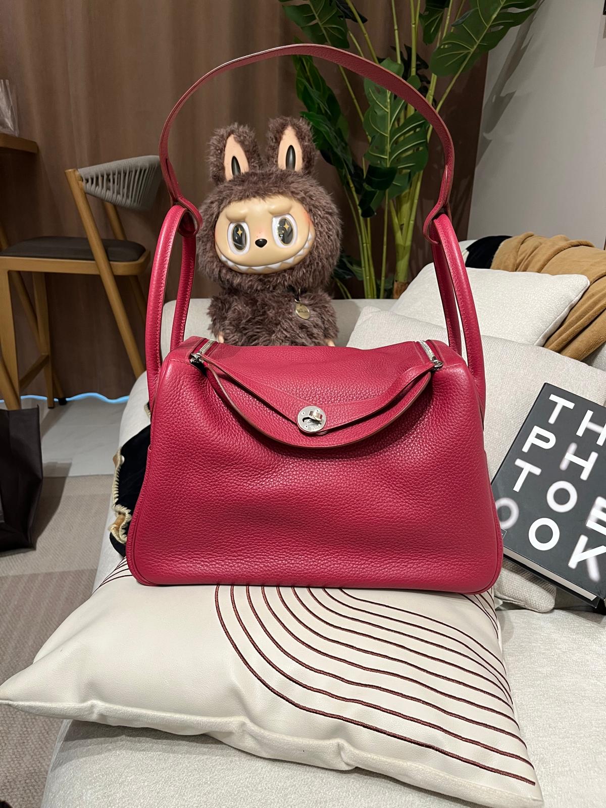 Hermes Lindy 34,rubis,STAMP T 100%Authentic,95%new✅dust bag