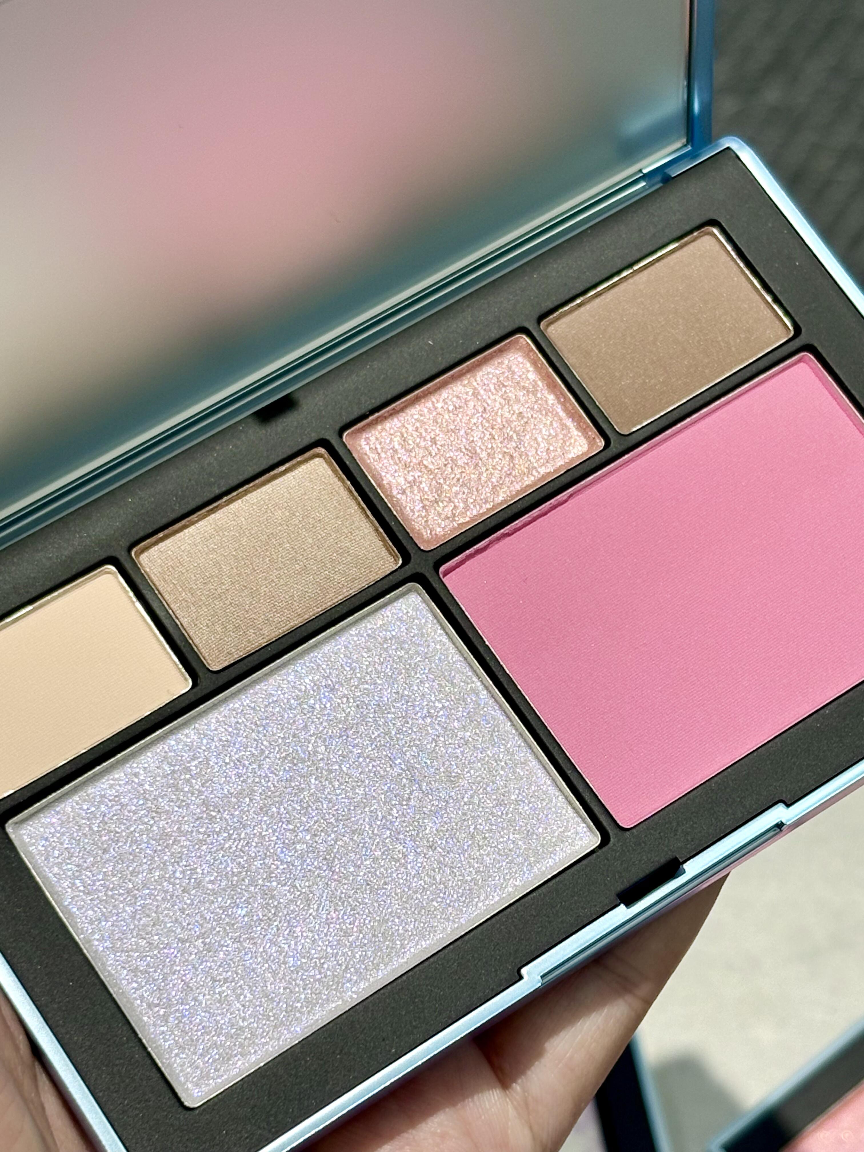2026 聖誕限定！ Nars 六色面部眼頰腮紅 胭脂盤 光透晶彩蜜粉餅