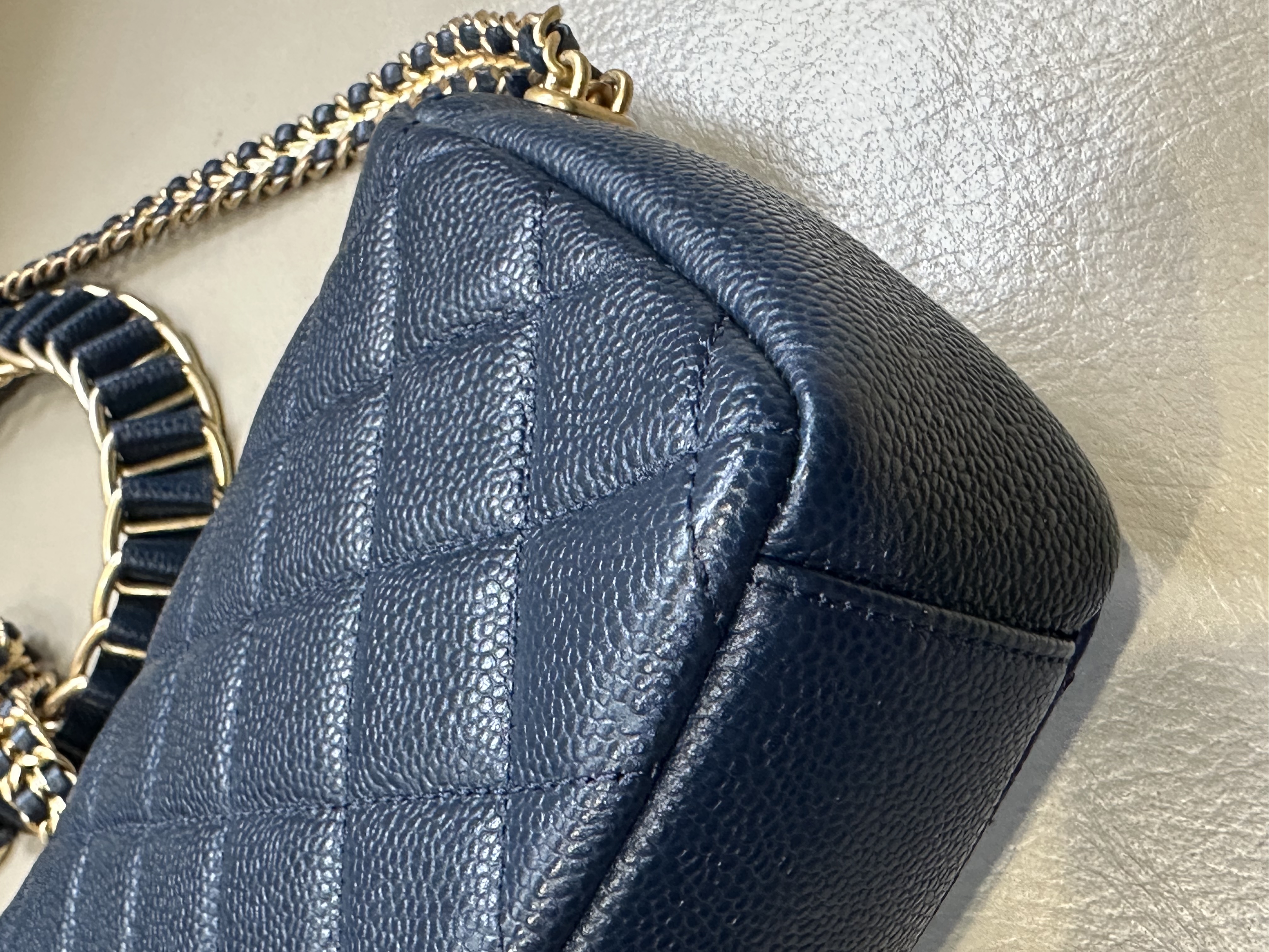 Pre-Owned Chanel Matelassé Chain Soul Flap Bag / Product Code: 26040520