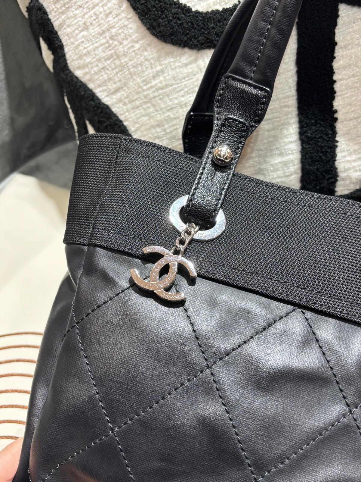 Chanel Paris biarritz Tote Bag 100%Authentic, 95%New ✅Card✅Dust bag