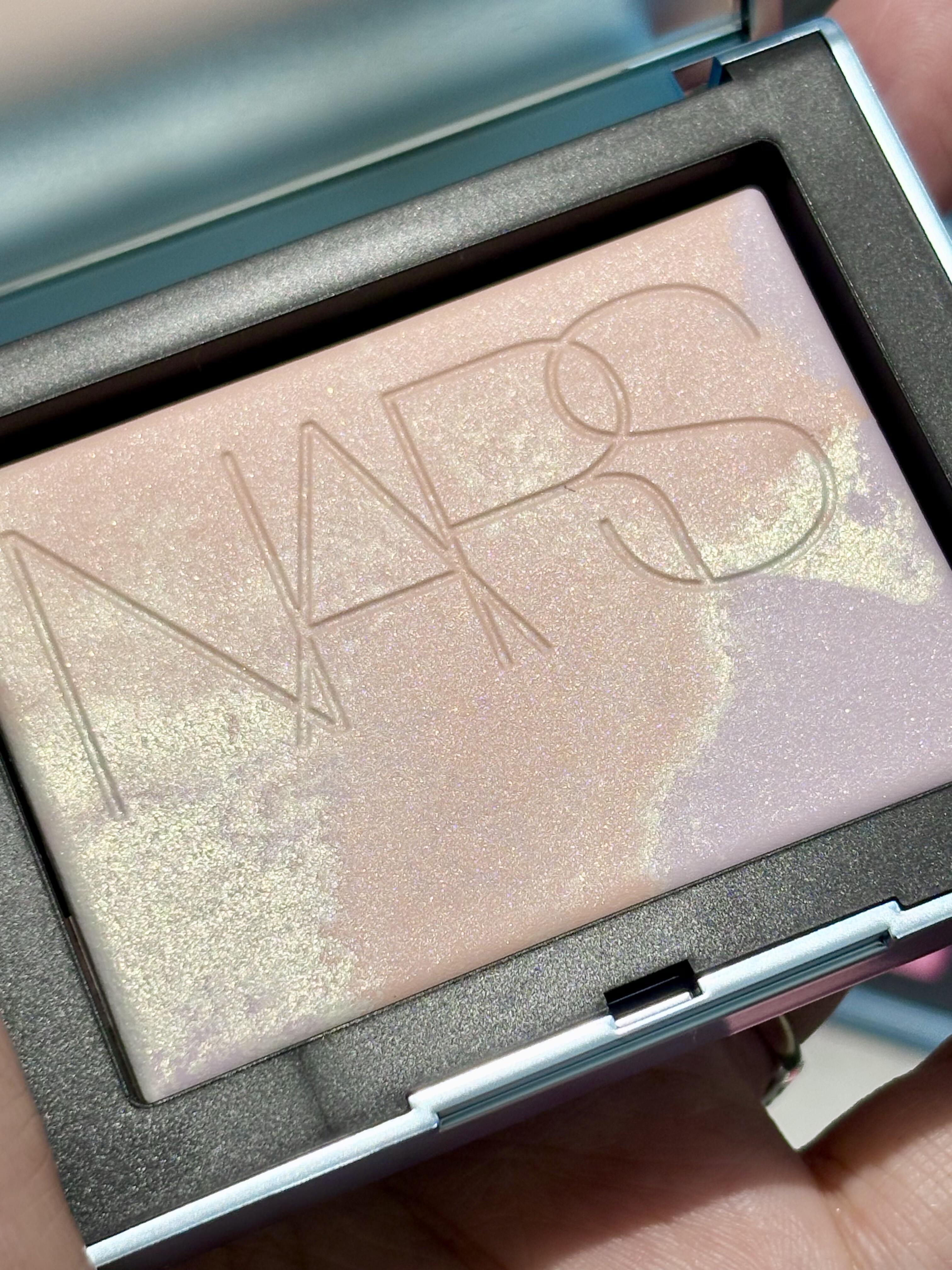2026 聖誕限定！ Nars 六色面部眼頰腮紅 胭脂盤 光透晶彩蜜粉餅