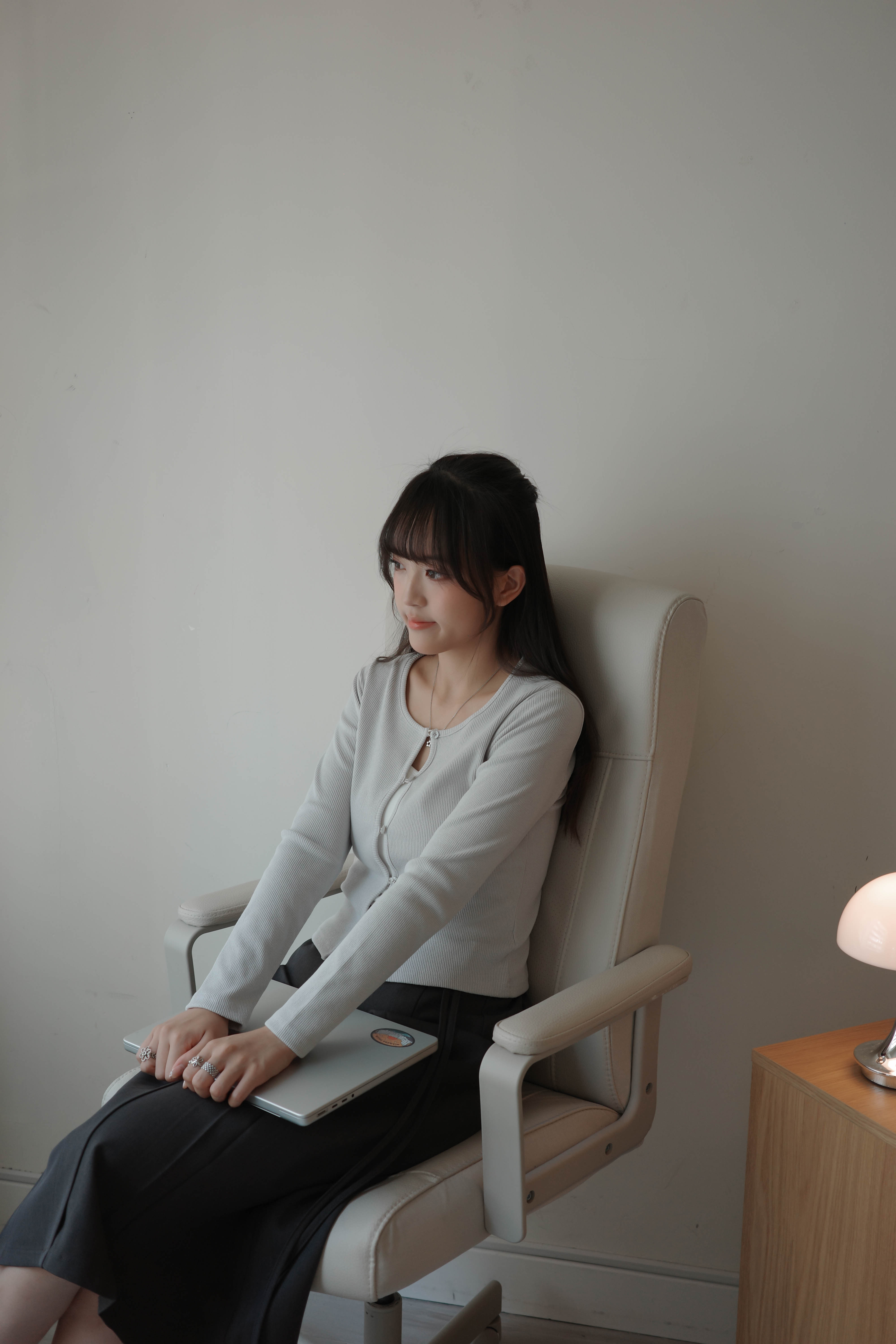 設計感鈕扣Crop Cardigan (三色)