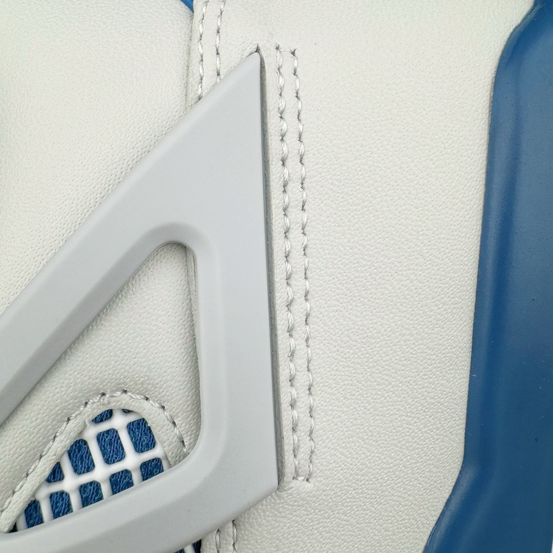 Nike Air Jordan 4 Retro "Military Blue" FV5029-141