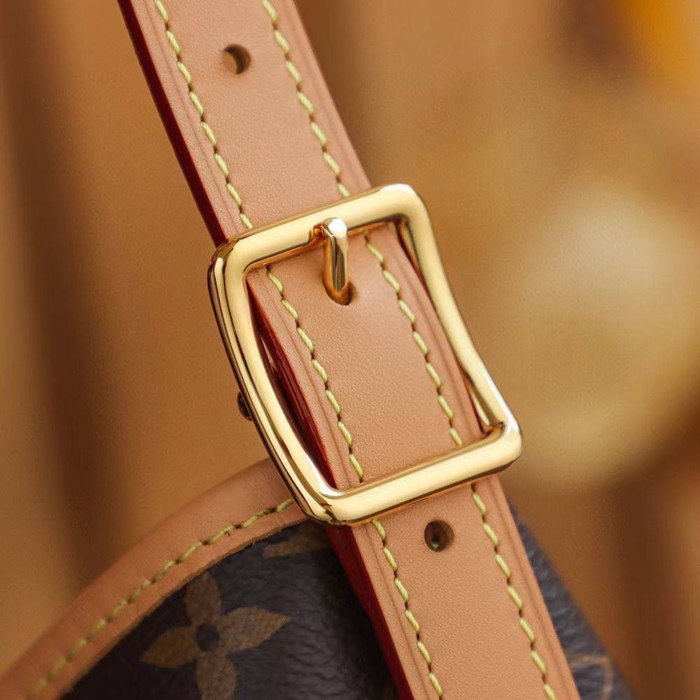 特级CarryAll 小号手袋 👜✨ 独家渠道货 细节实拍图！A级全钢五金 360度无死角 随意看看 尺寸：29.0 x 24.0x 12.0 cm