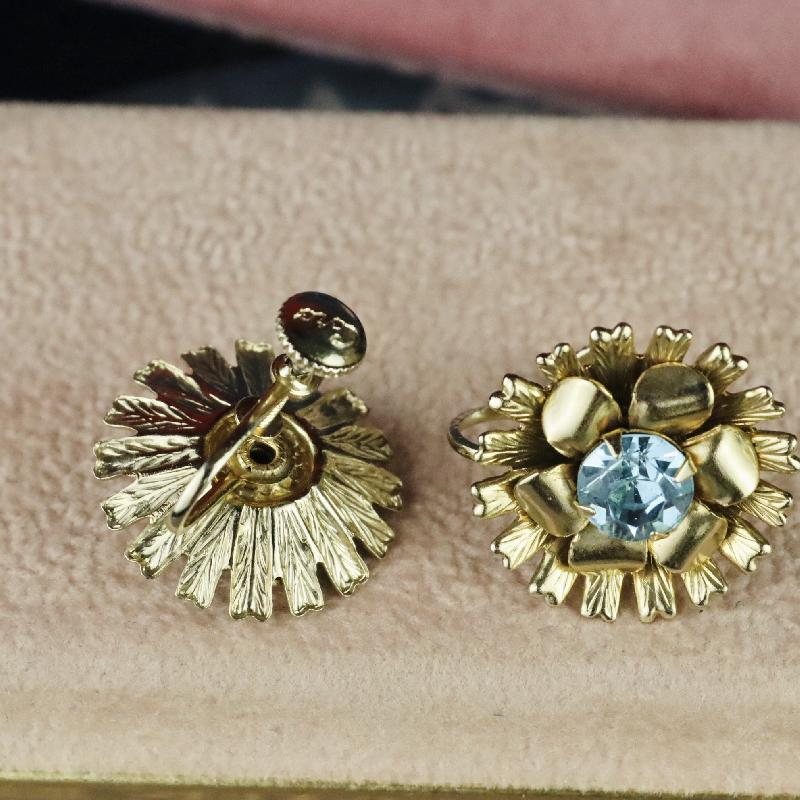C.a. 1950s Coro Champagne Gold Tone Aqua Rhinestone Two Layered Floral Earrings /Screw-back Earrings (MT1447-10)