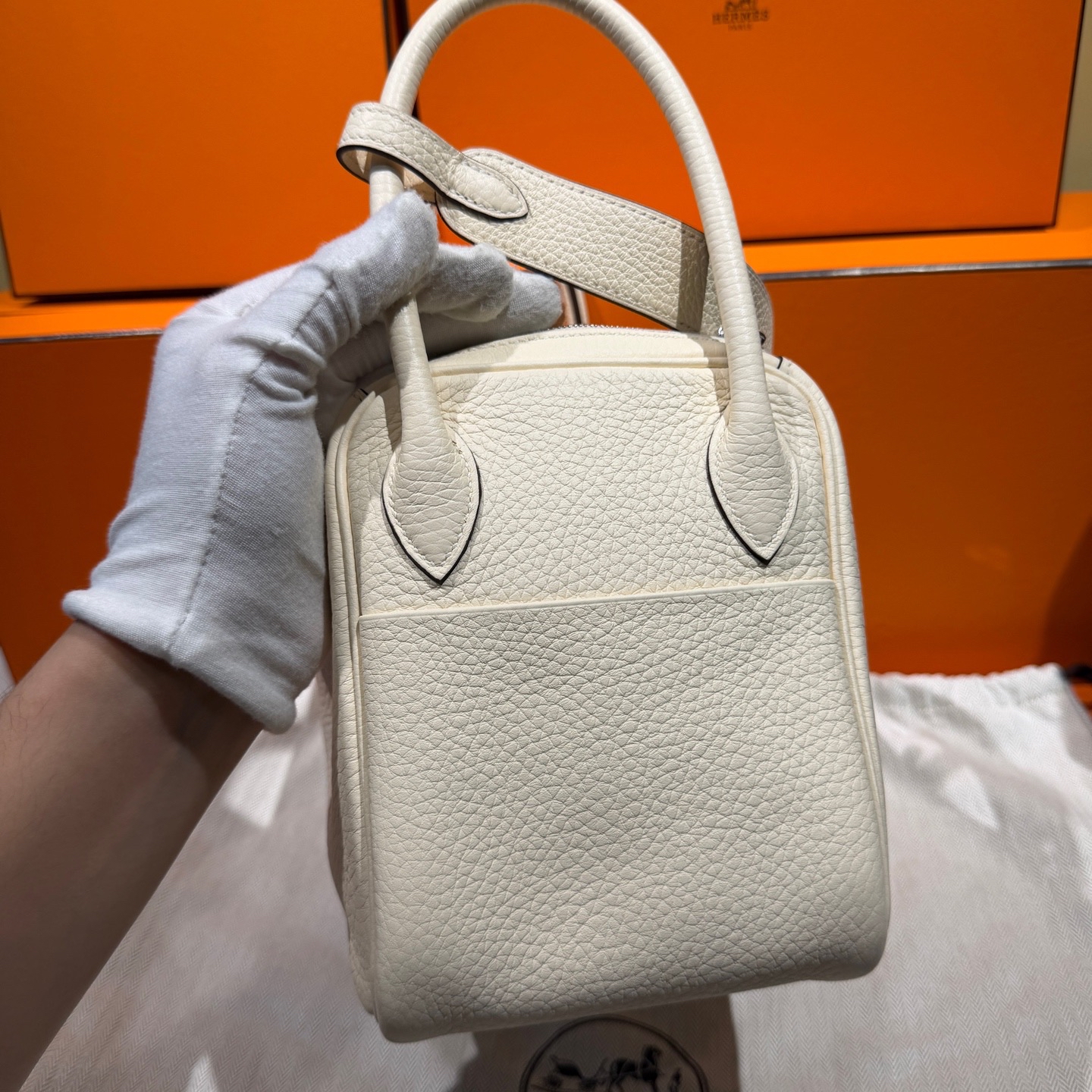 直播貨品 |  [1個-$100 2個-$300］FF25 / Stamp U 奶油白