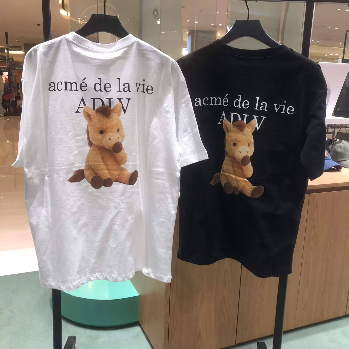 AD71 ADLV: Horse Basic Logo Short Sleeve T-Shirt