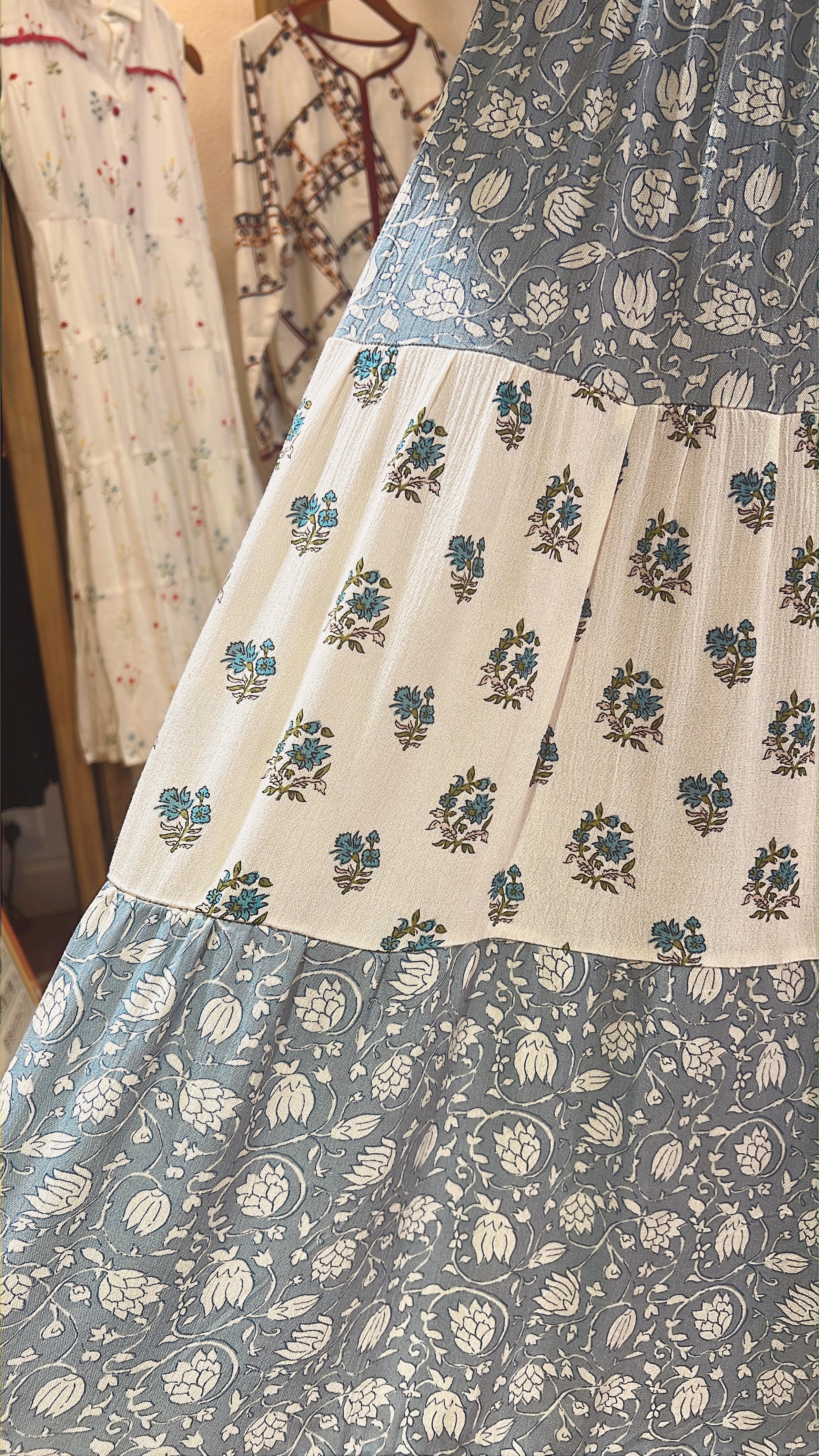 1963 Fog Blue Layer with Beige Skirt  37"