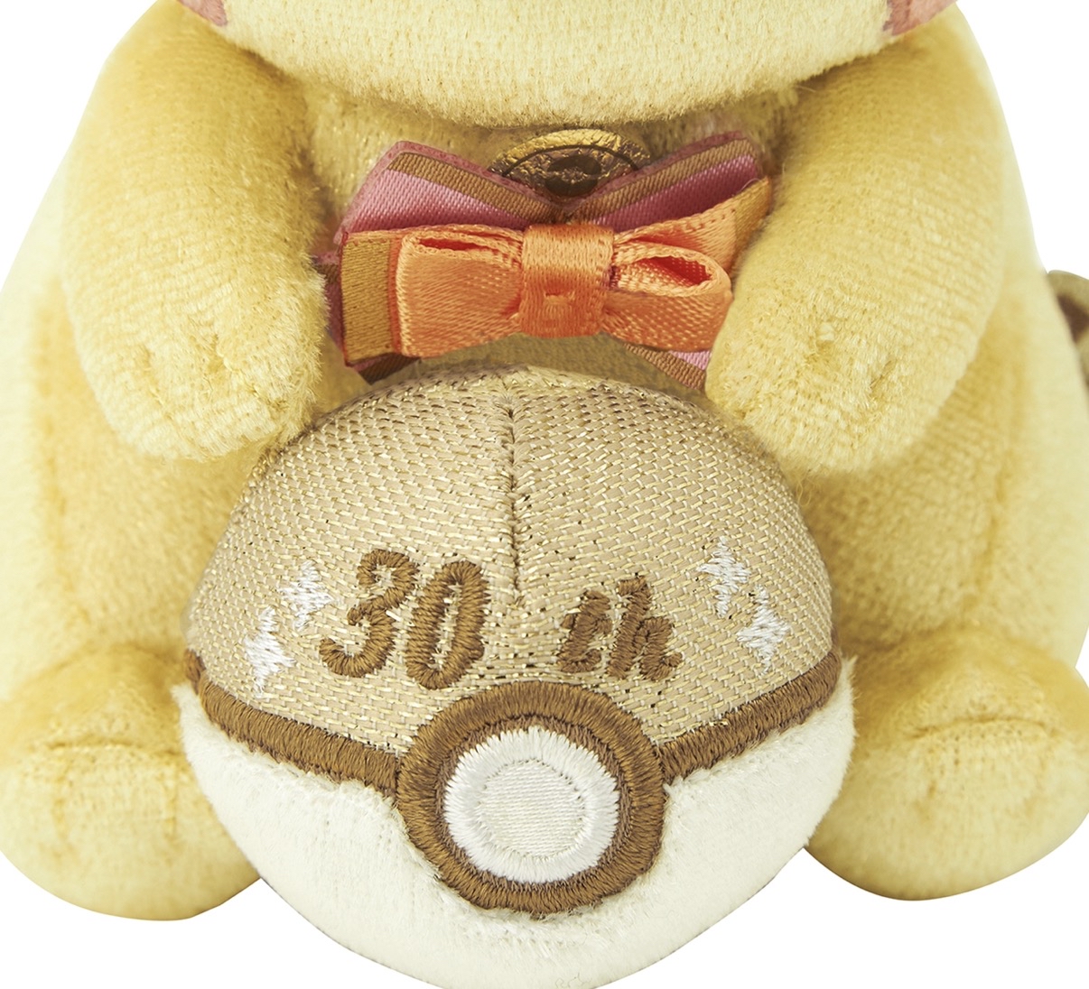 🌸 【預訂】Pikachu 金版30週年公仔掛飾-Pikachu 30週年