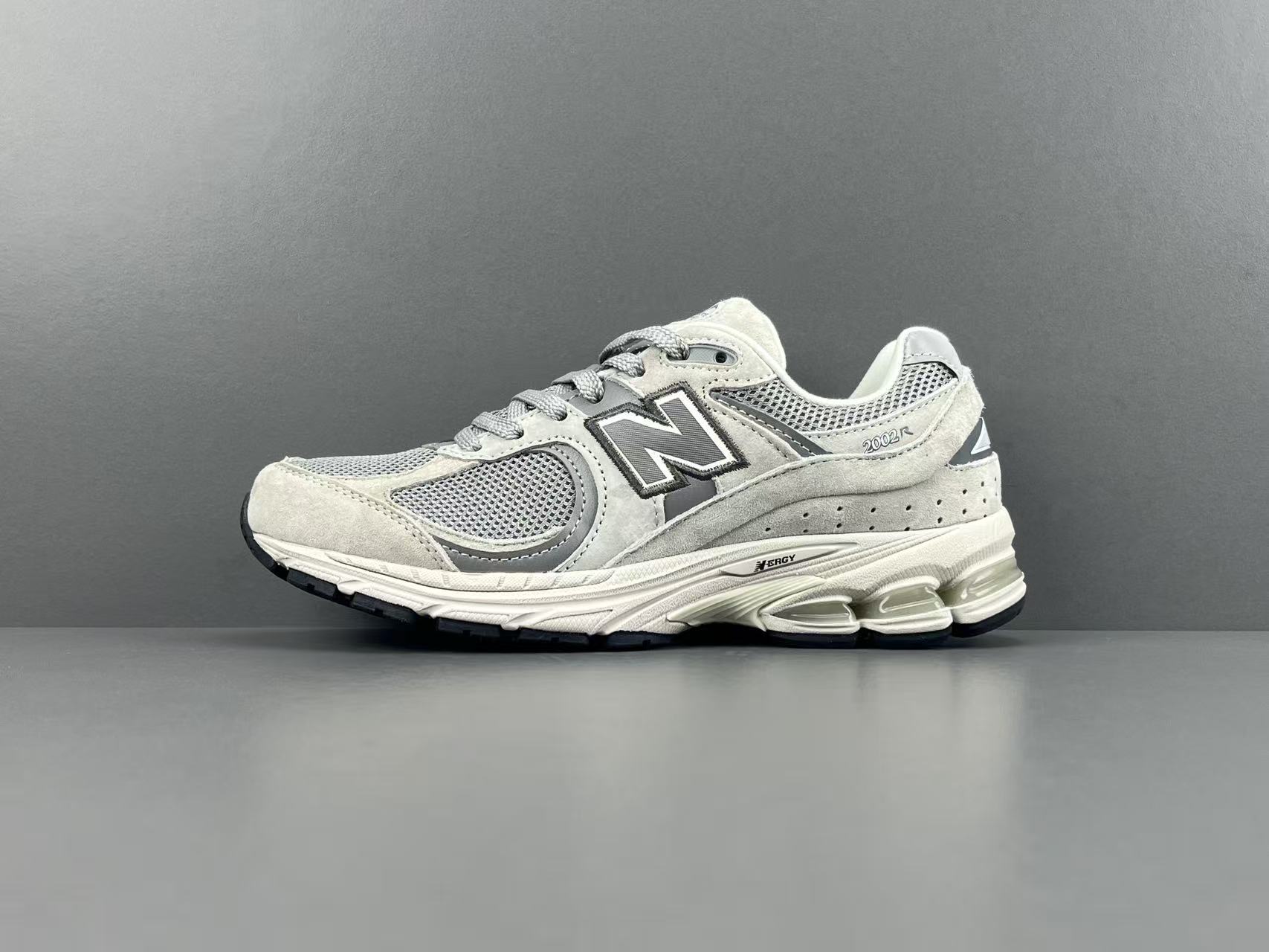 New Balance 2002R ML2002RC