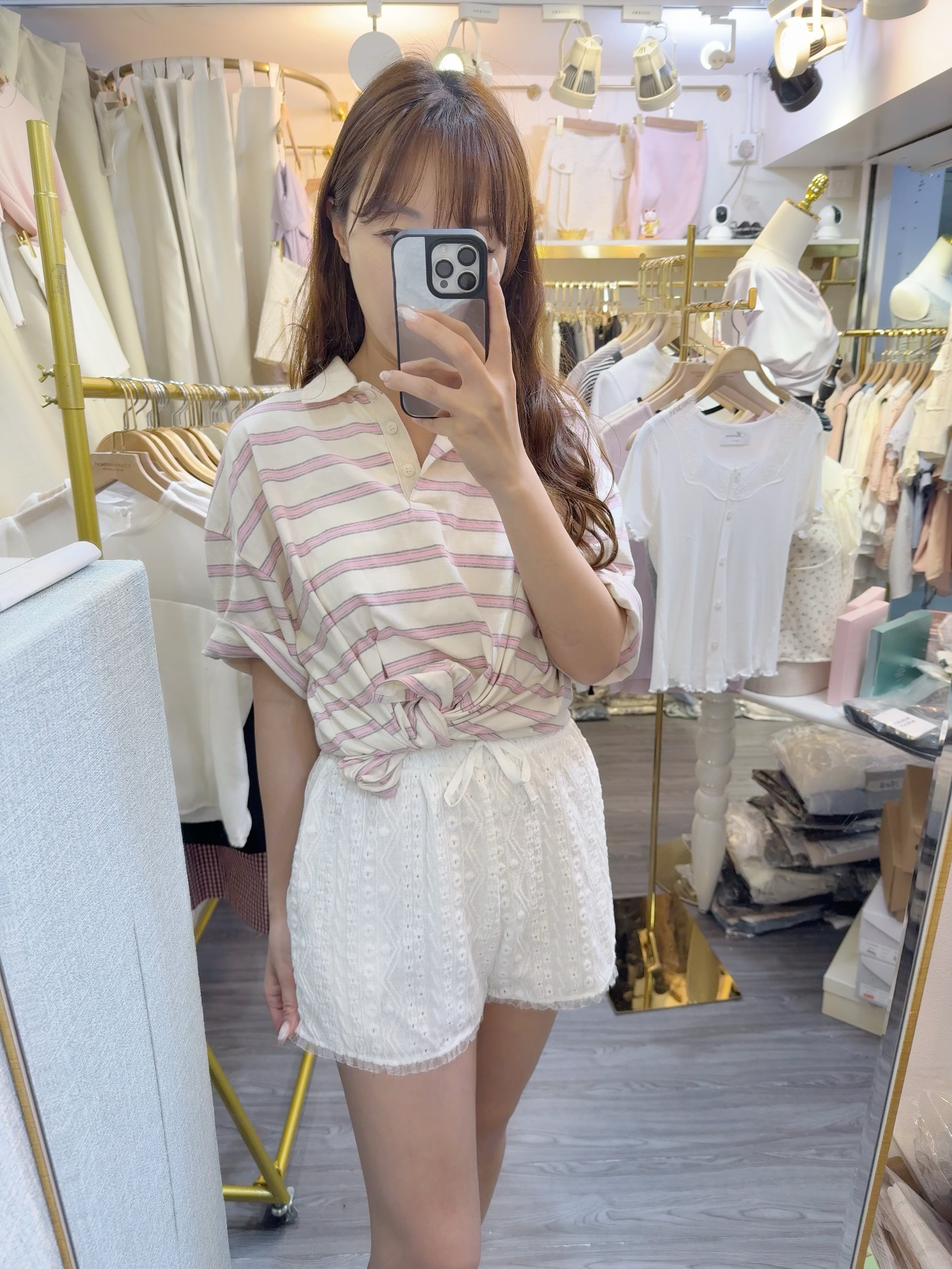 韓風橫間polo top🩷側小開叉～ 很輕易綁了一個蝴蝶結簡單tuck in 有得好似韓妹長身著又靚🩷下身褲絕對推薦👍🏻橡筋腰