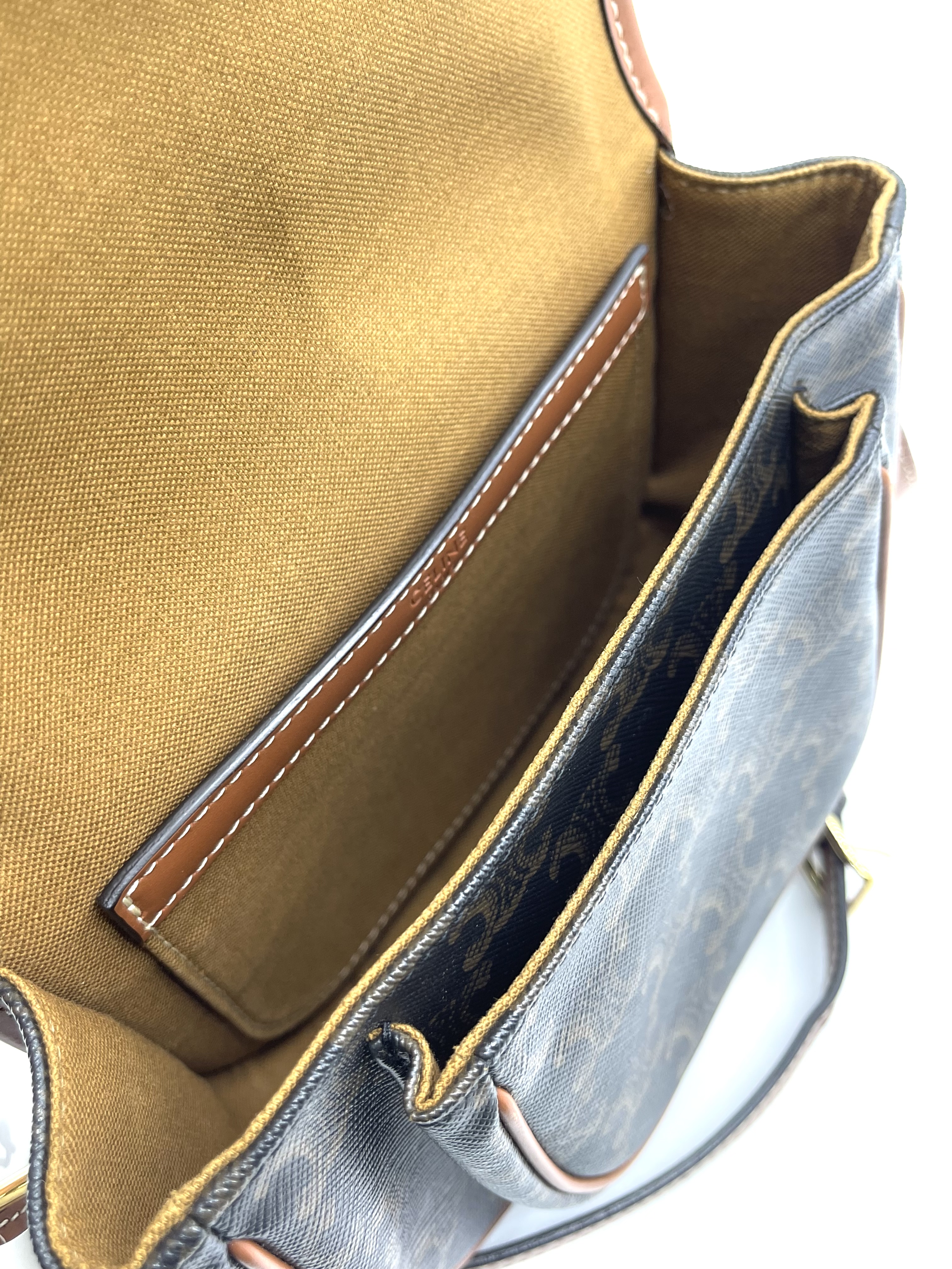 Pre-owned Celine Triomphe Canvas Folco/ Product Code: 26032001