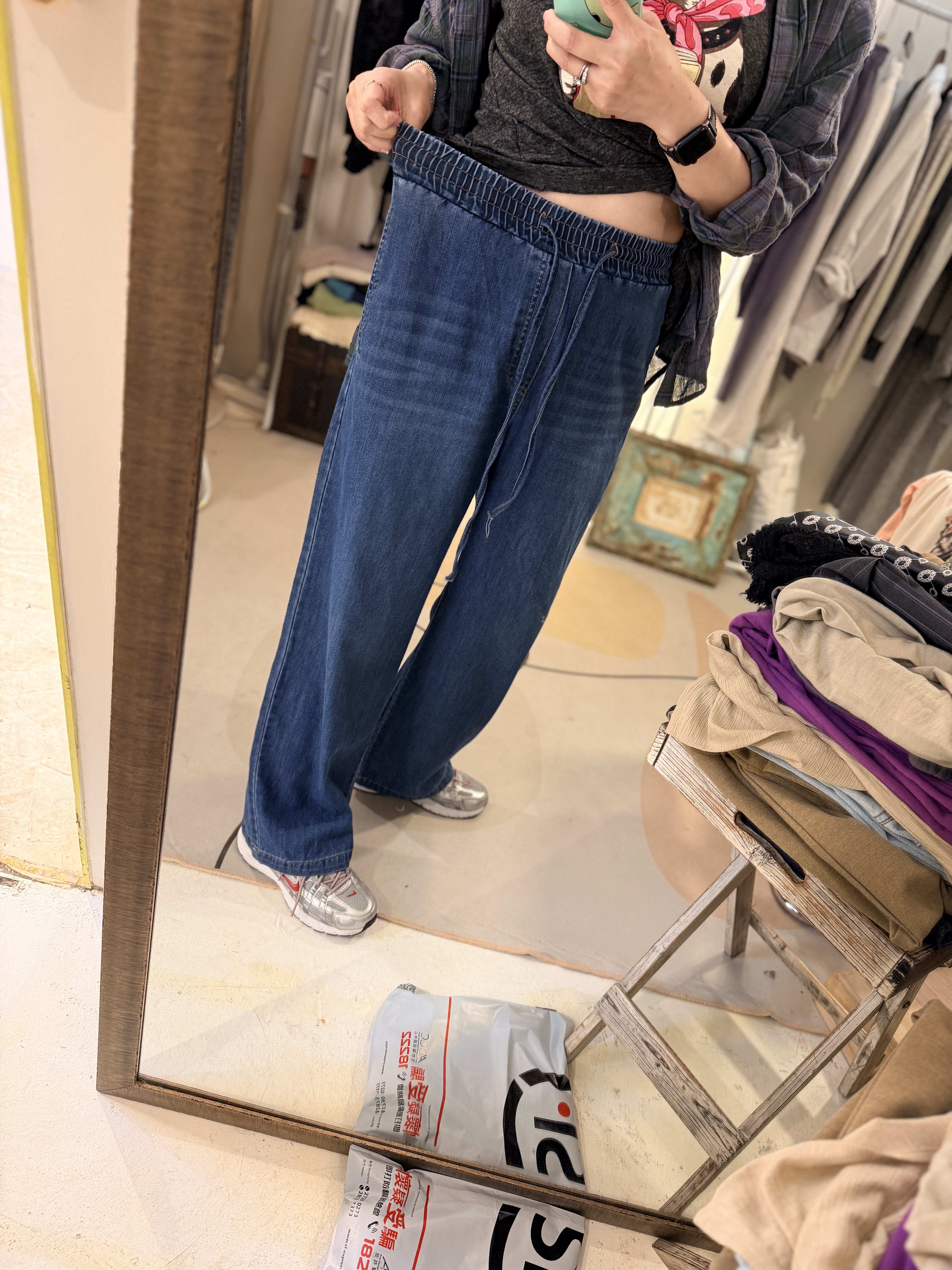 Elastic waist jeans
