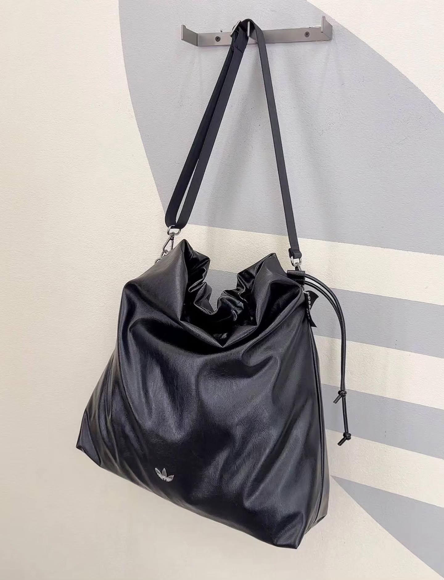 🖤三叶草 小香风铁链流浪包 L(KS5157) 🇭🇰