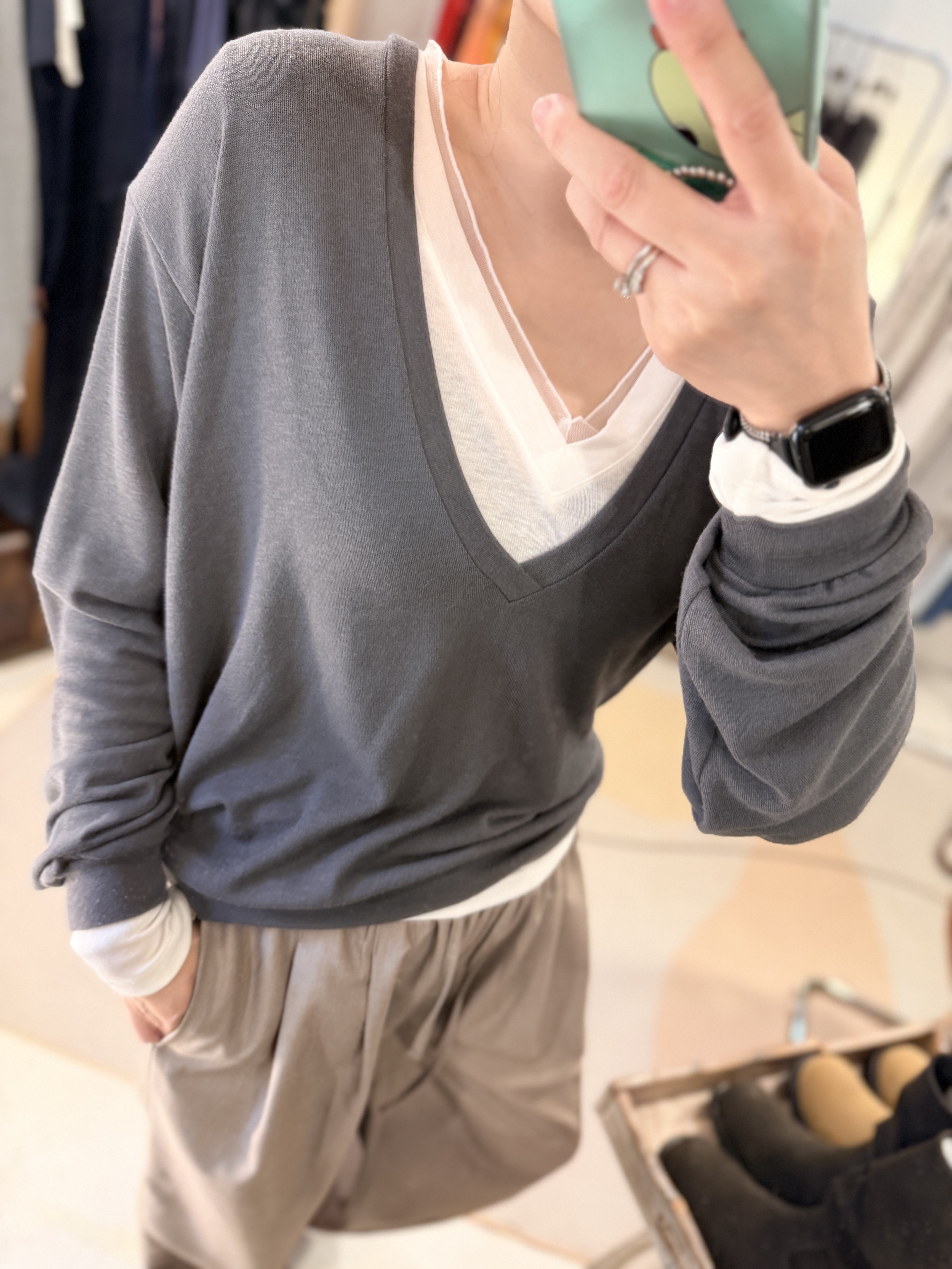 Deep V reversible top