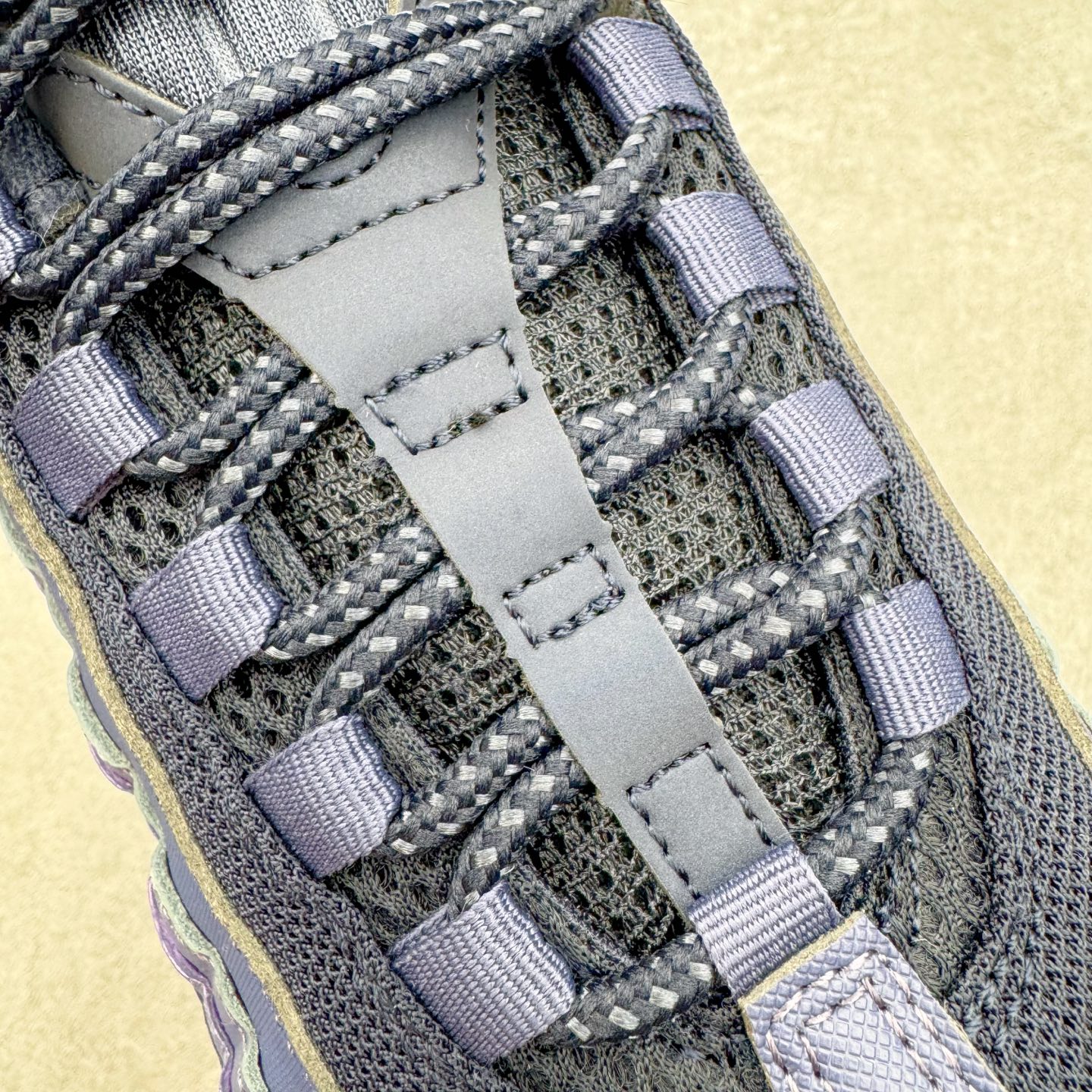 Nike Air Max 95 OG "Big Bubble" IB1667-500