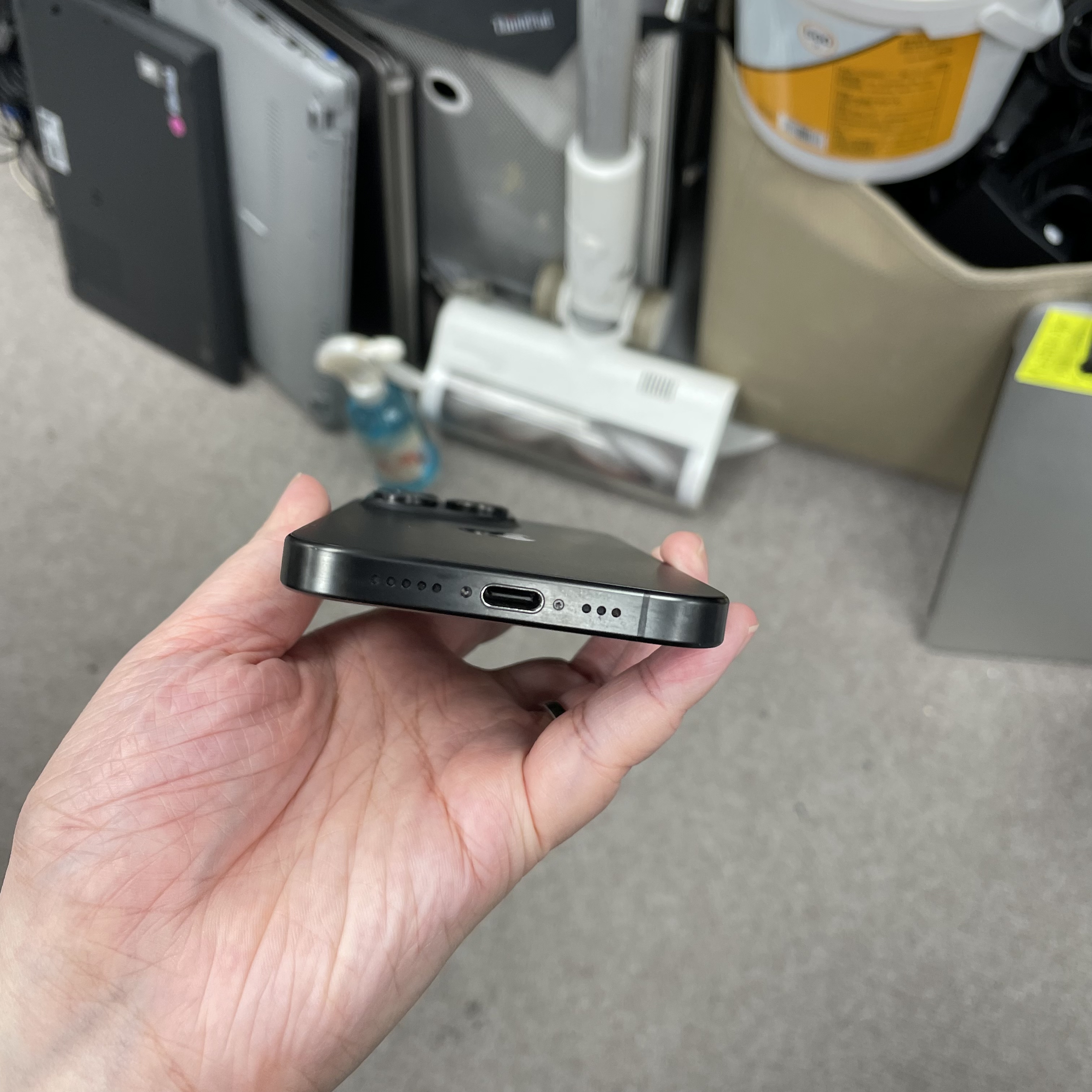 *6030 15 pro 靚機 256GB 電78 黑色 black