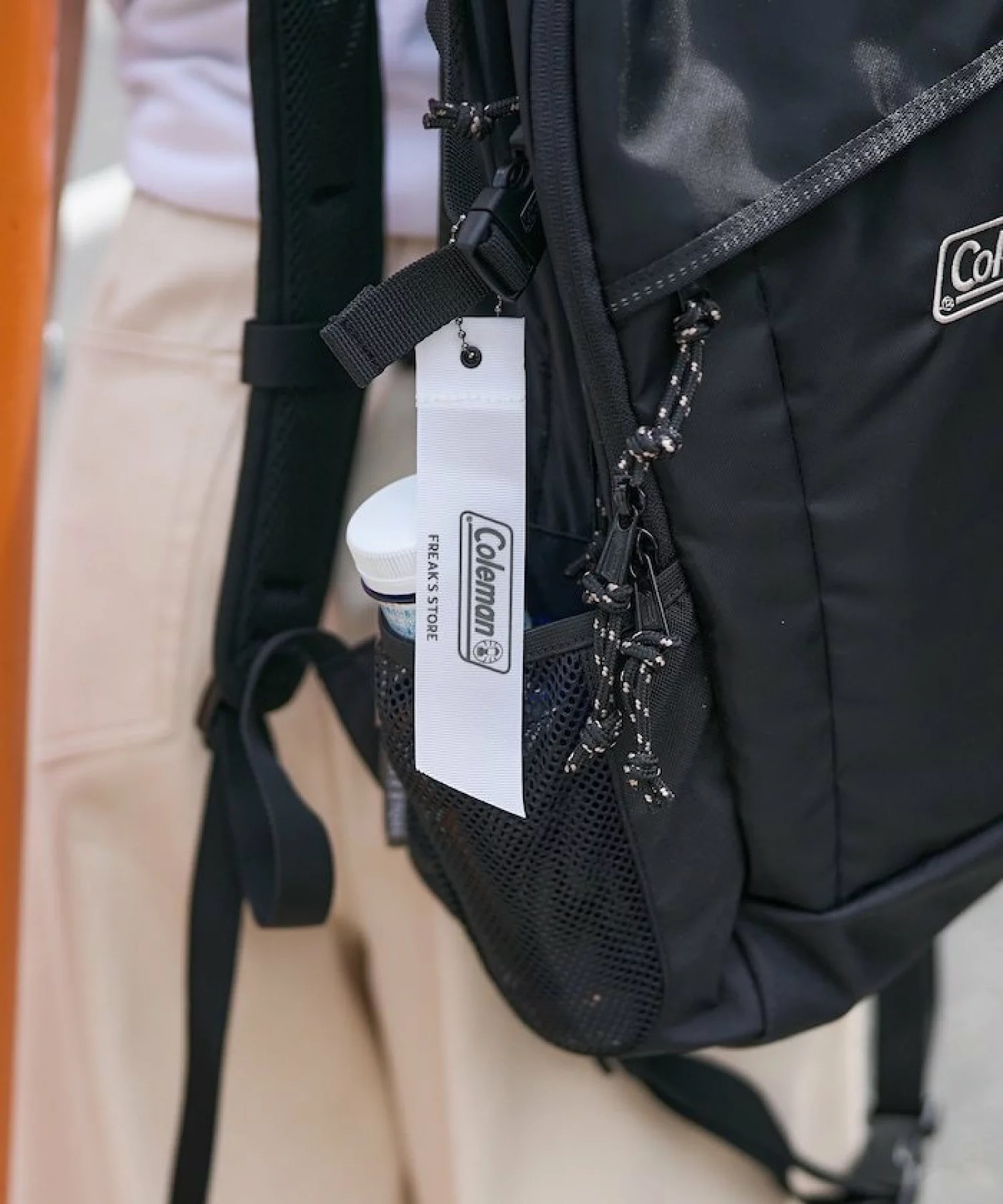 日本代購【 2026新商品 日本直送 FREAK'S STORE x Coleman 別注版 Walker 輕量尼龍 25L 背囊  |  FREAK'S STORE  Exclusive Walker 25L Backpack - Lightweight Nylon 】