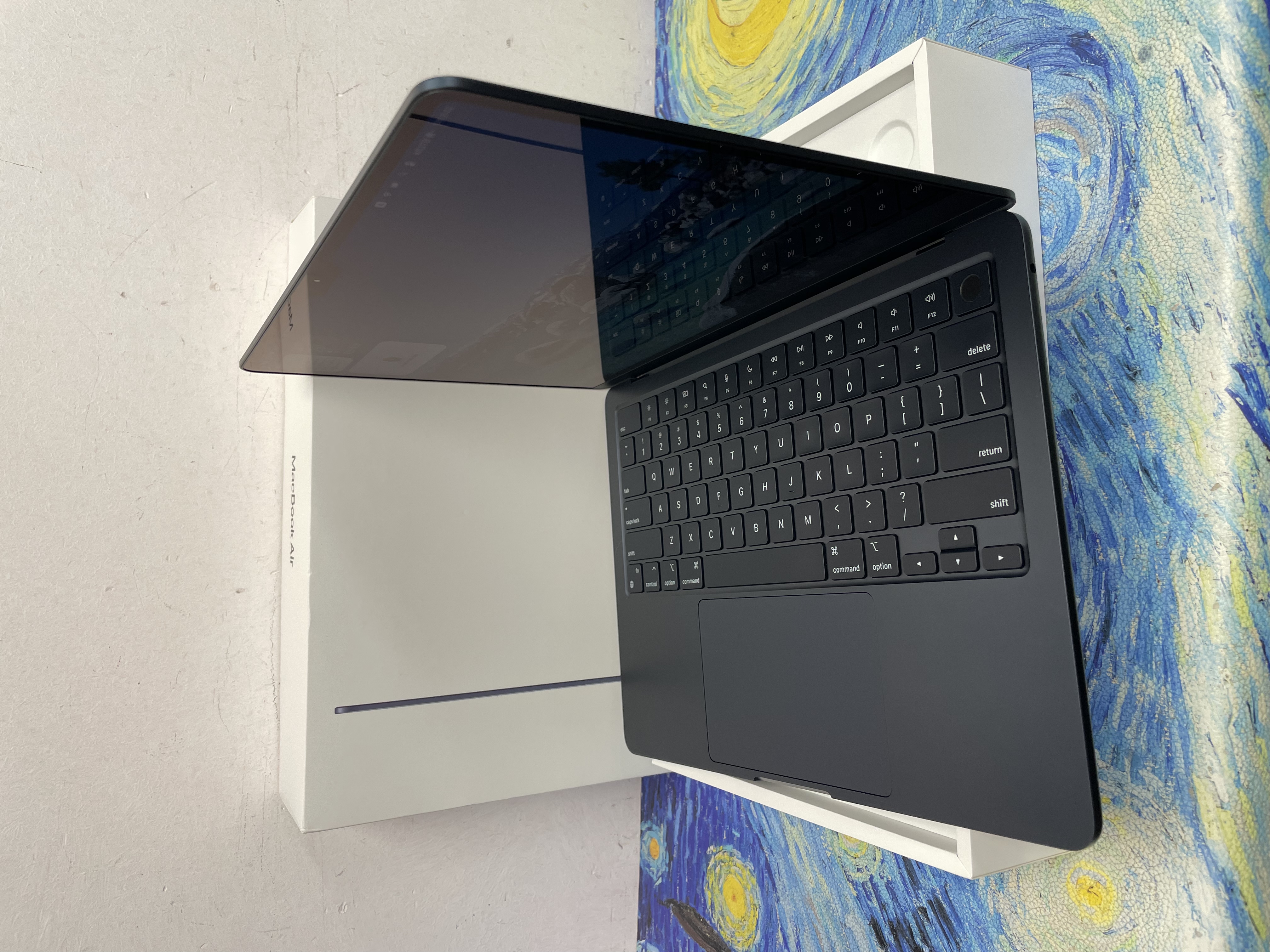 #5822 Apple MacBook Air M2 CPU 8GB Ram 512GB SSD