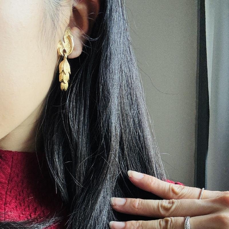 Vintage 1950s Designer Stamped "8900F" Dangling Floral Golden Clip Earrings(MT2547)