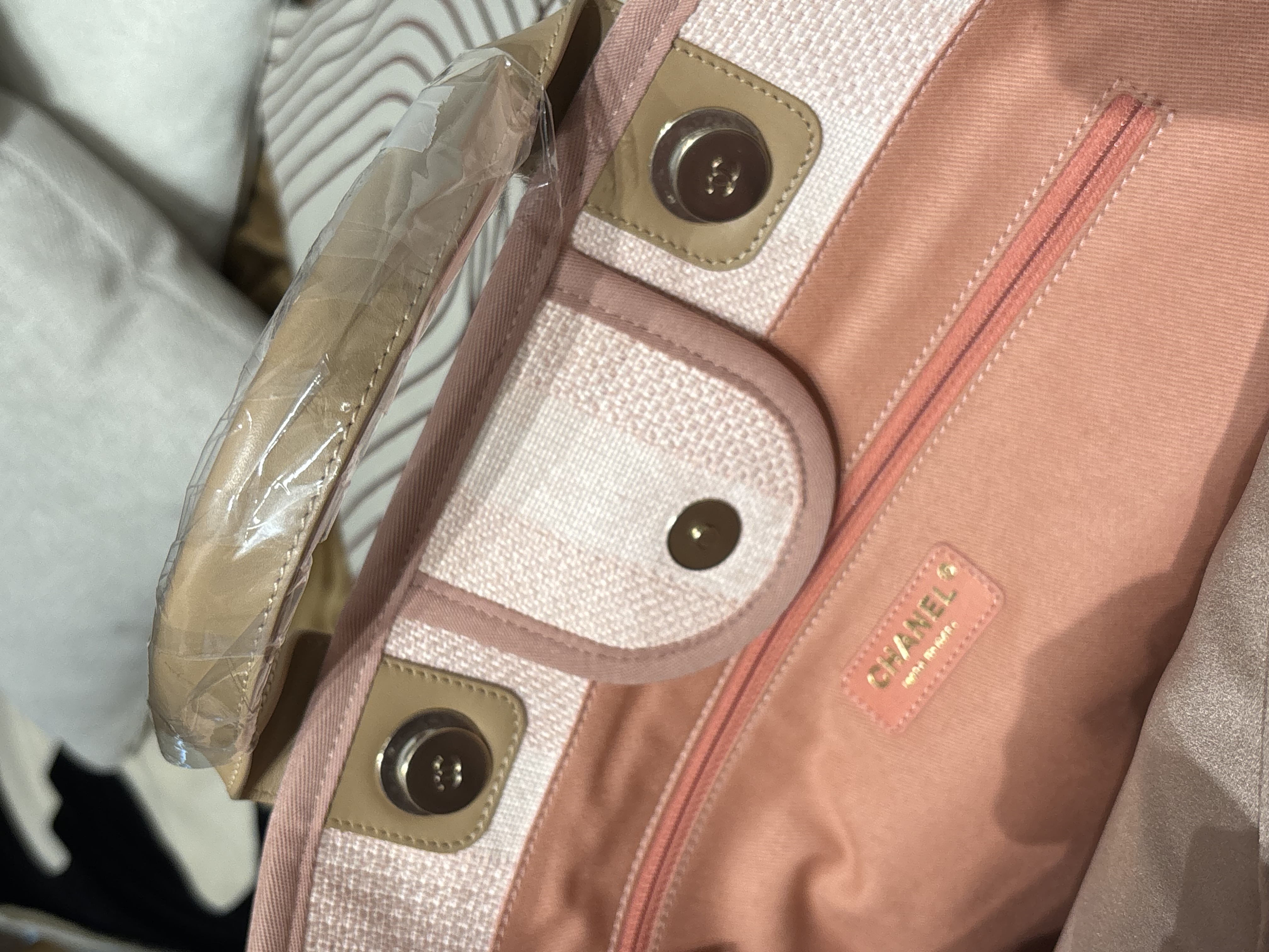 Chanel deauville tote bag with handle 100%Authentic,98%new ✅專門店收據✅29 card✅dust bag