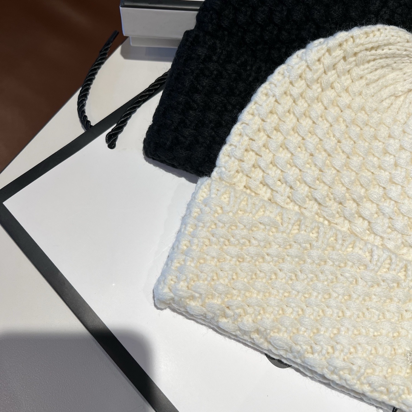 【原單】CHANEL 羊絨針織冷帽