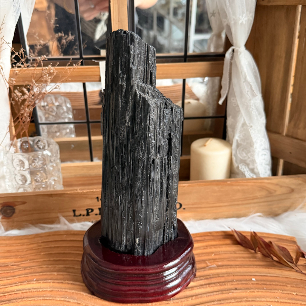 黑碧璽柱（包底座）