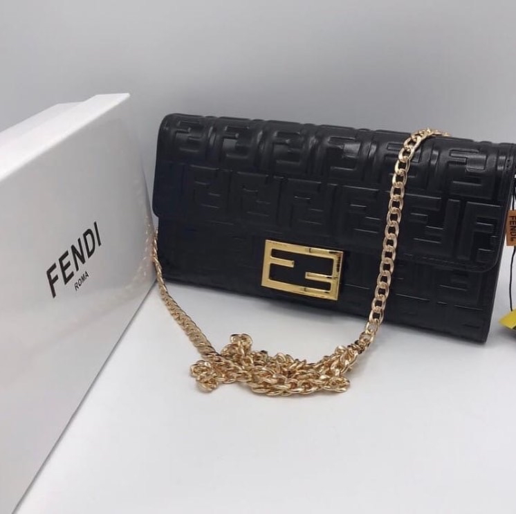 Fendi 女士 徽標長款WOC均碼碼常規、19cm*1cm*9cm 