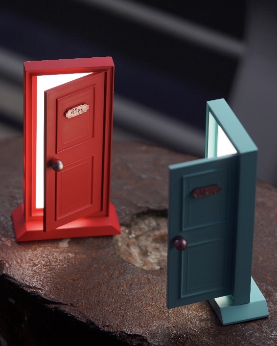 微縮奇蹟發光小門