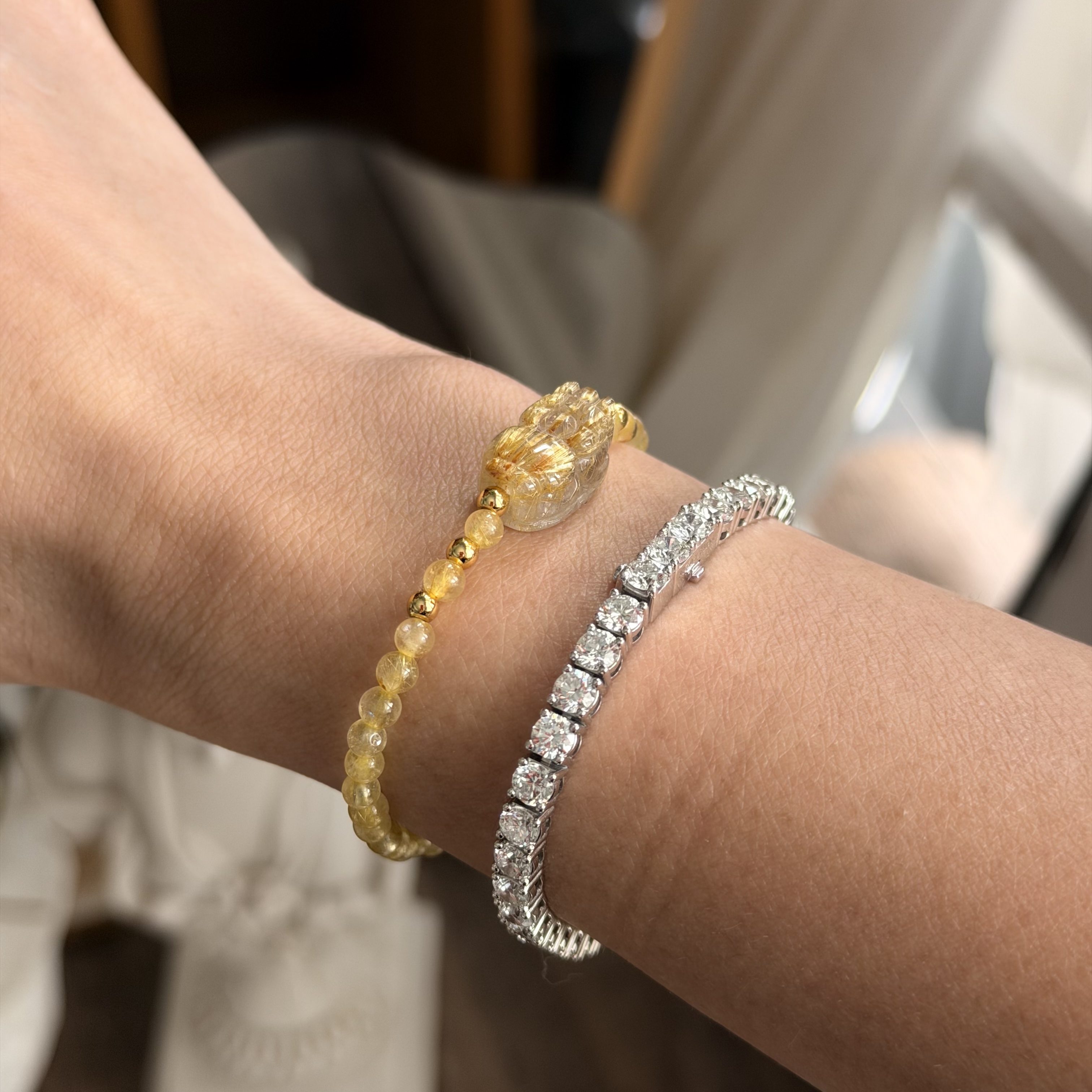  金鈦晶貔貅襯𝟯𝗺𝗺金髮晶手串