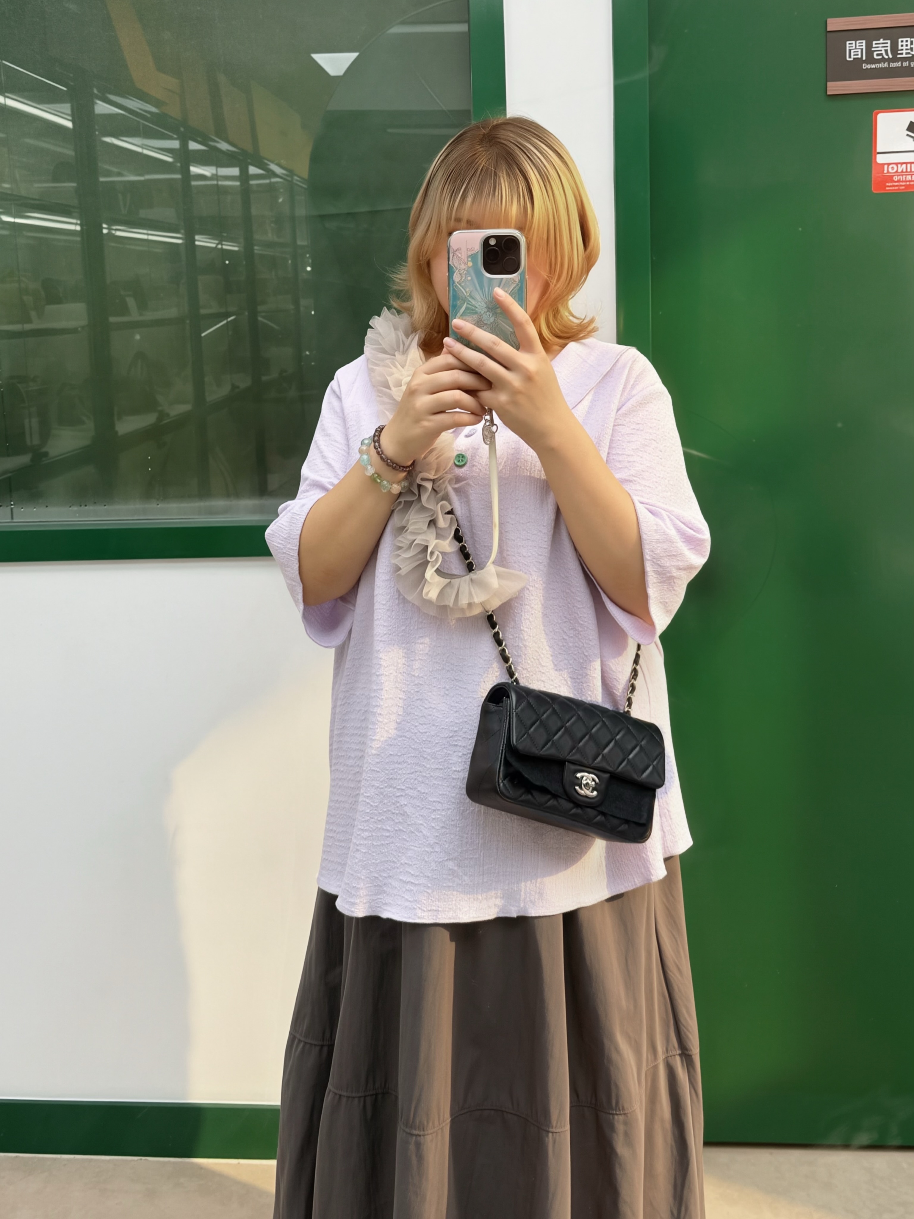 Chanel👜 PRE OWNED 🛍️黑銀 大mini 28開 英國單 有盒有塵袋🖤 