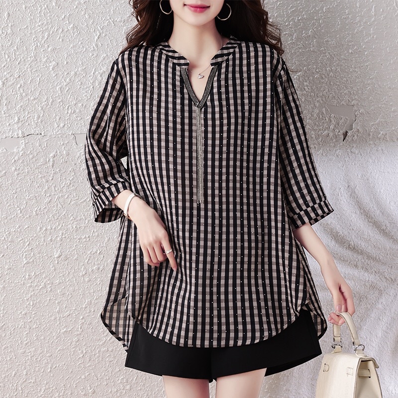 B198(2562) 韩版时尚小尖角流苏闪钻领边格纹边圆角黑上衣