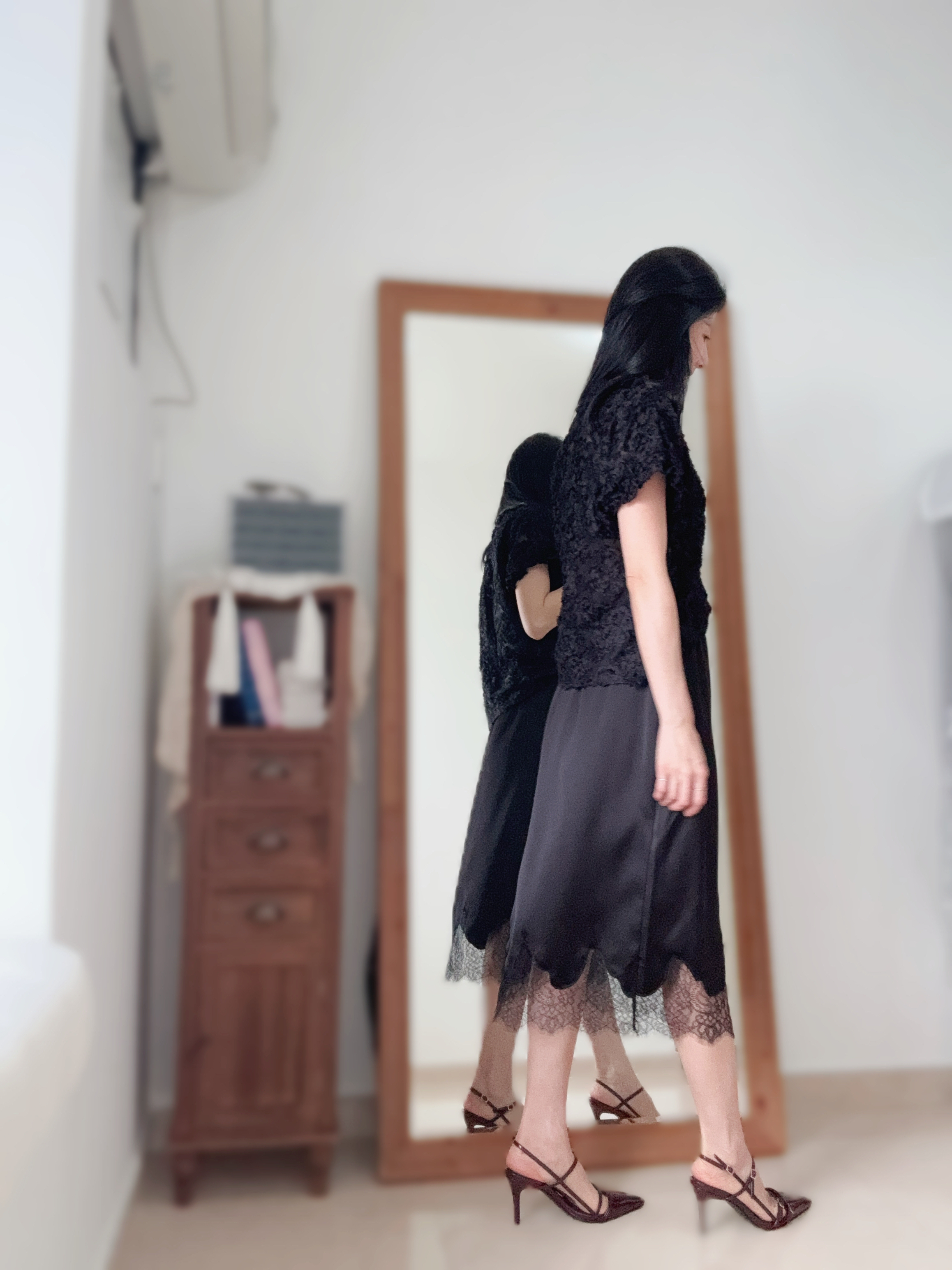 Elegant silky lace skirt