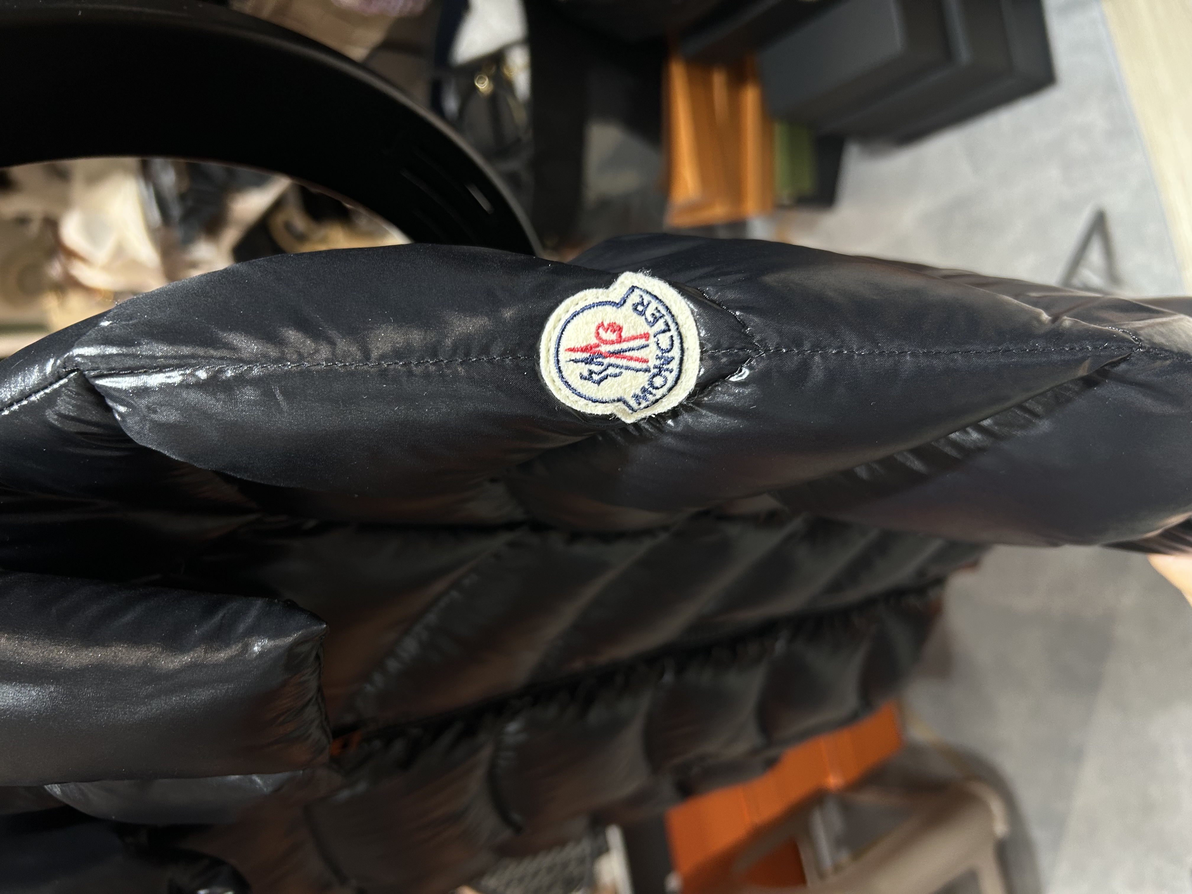  Moncler down outer Size: 1 黑色羽絨 100%Authentic, 99%New