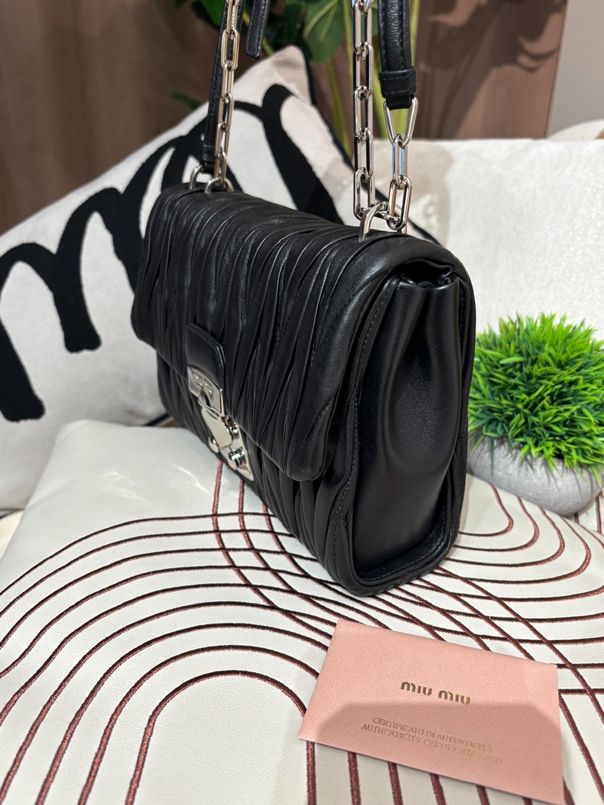 Miu Miu chain shoulder bag 100%Authentic,95%new ✅dust bag  