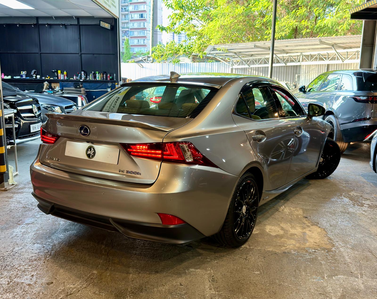 Lexus IS300H Hybrid 2013