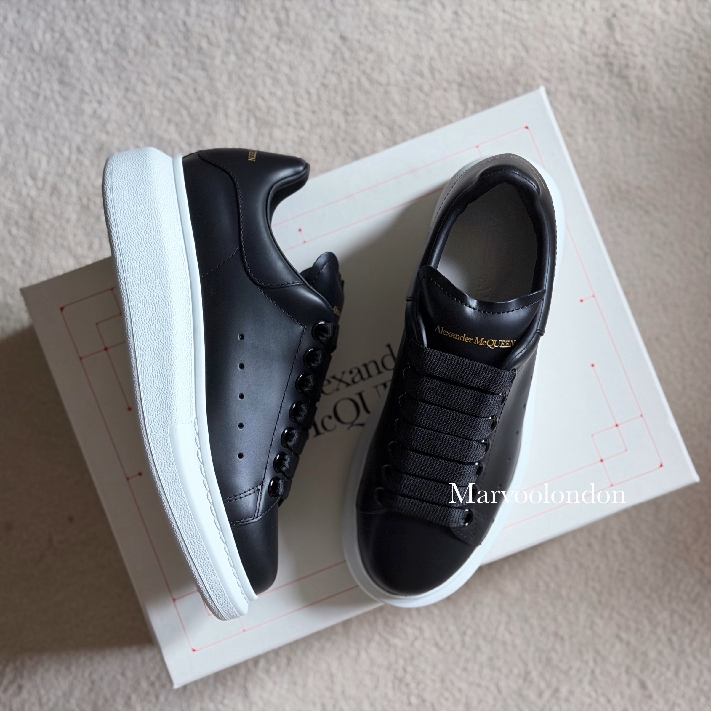 清貨價 ‼️McQueen 黑白熊貓sneaker  Size 36only