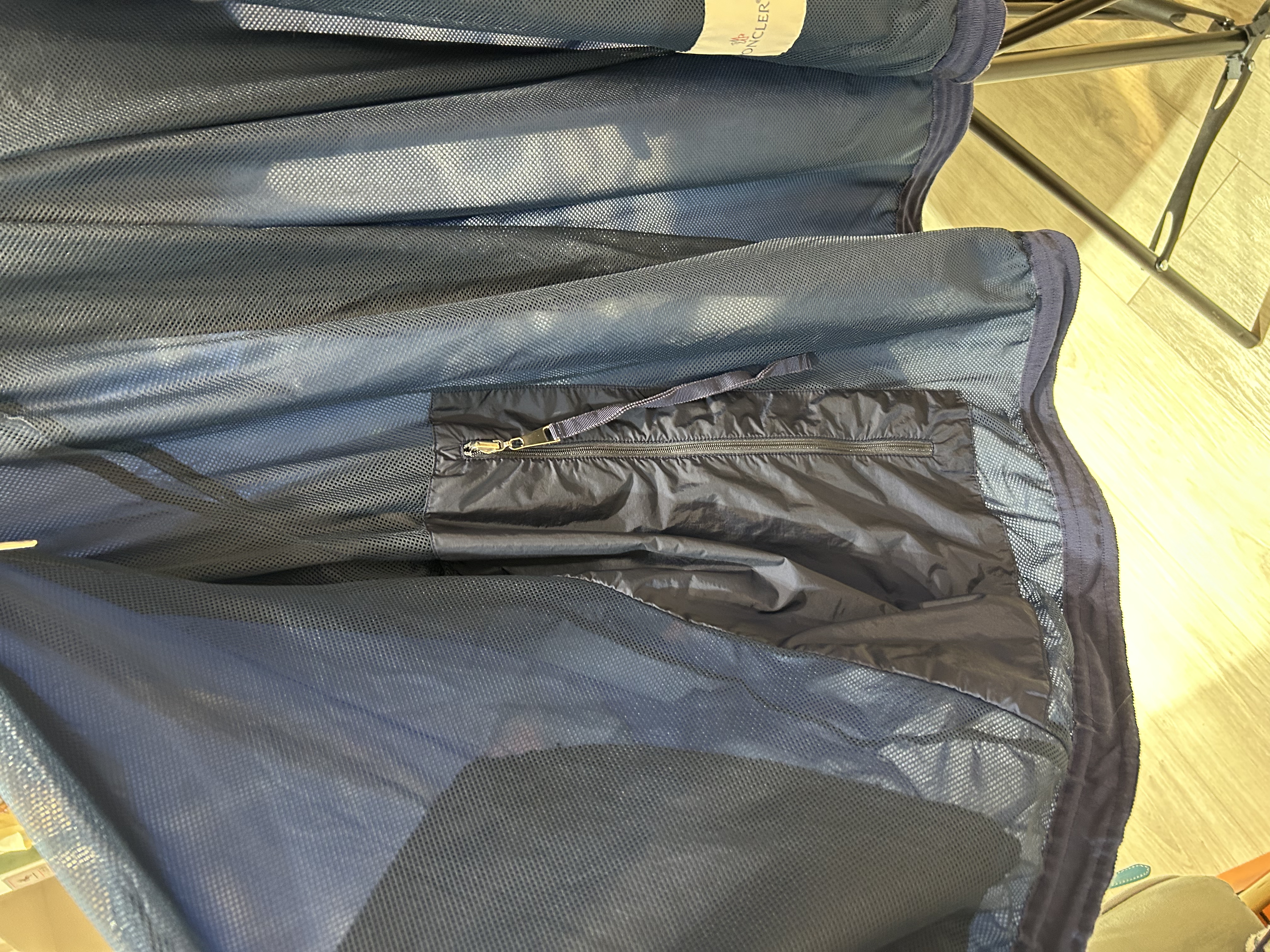 Moncler outer size 3 拉鍊風褸100%Authentic 98%new 