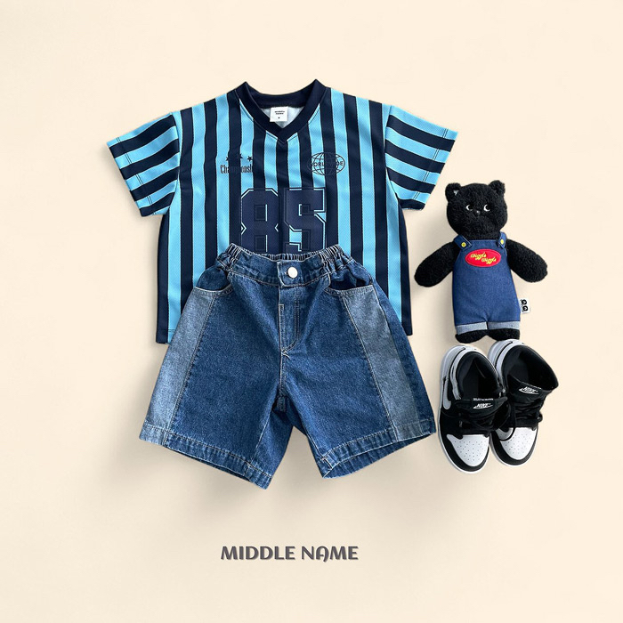 🇰🇷middle name tee