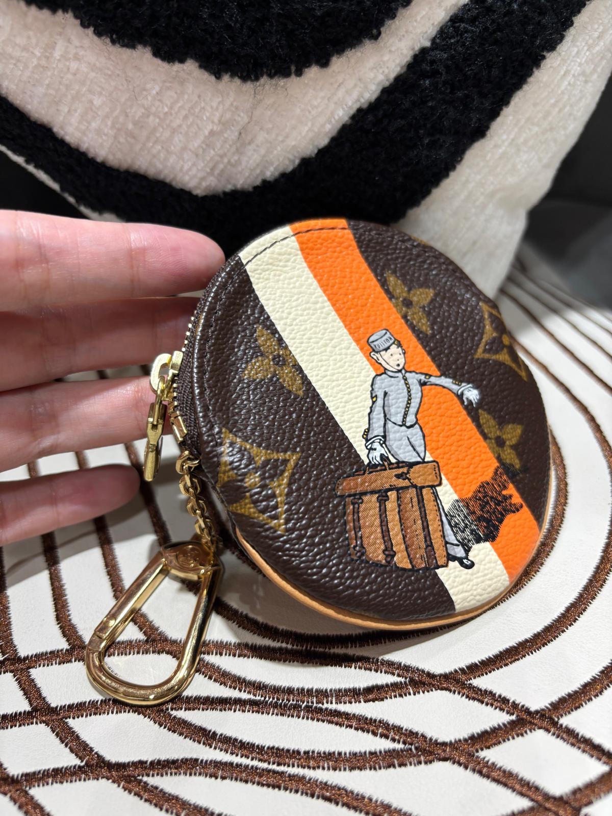 Louis Vuitton LV Bell Boy Coin & Key Case 100%Authentic, 98%New ✅Dust bag
