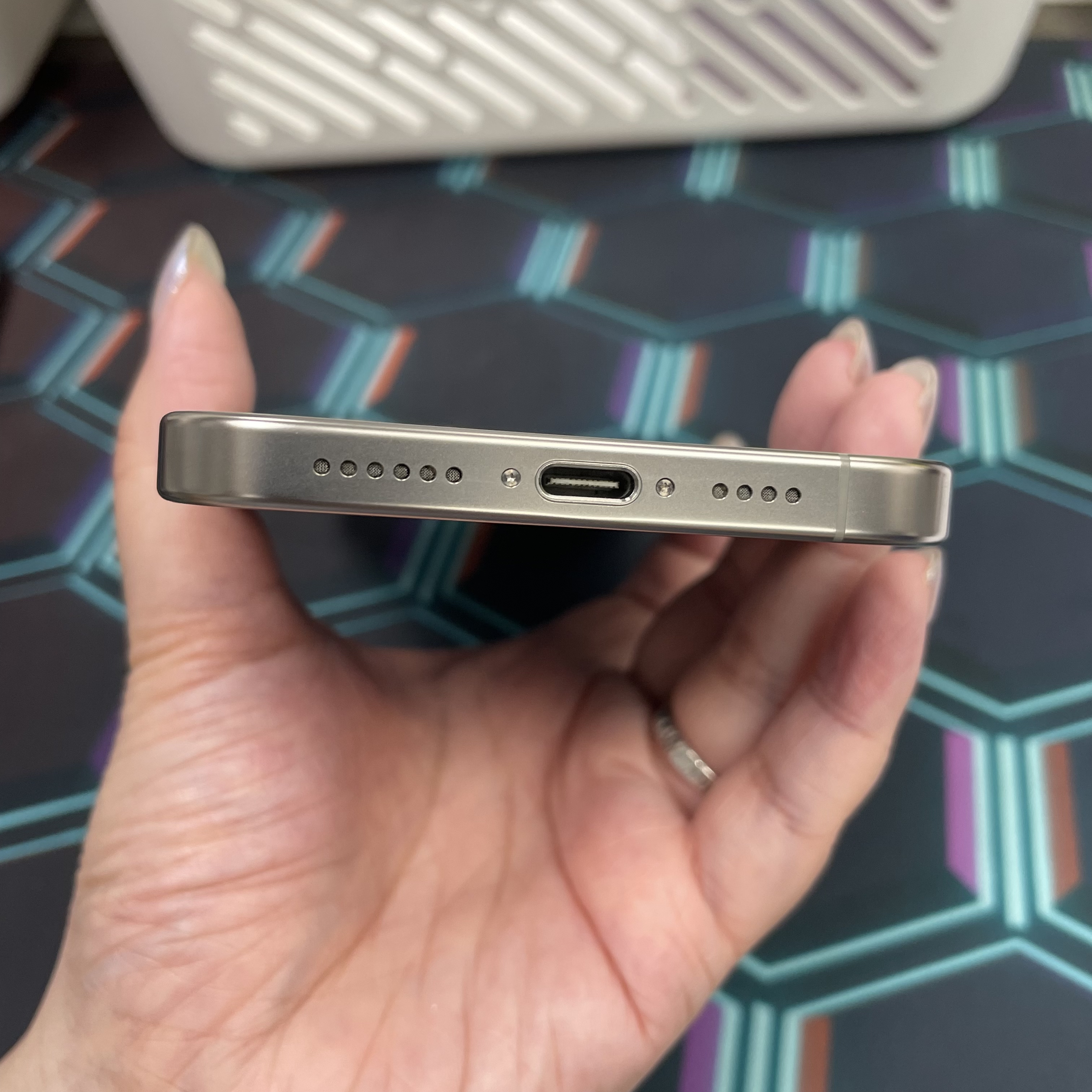 *7577 16 Pro max 完美機 256GB 電87 原色 gray