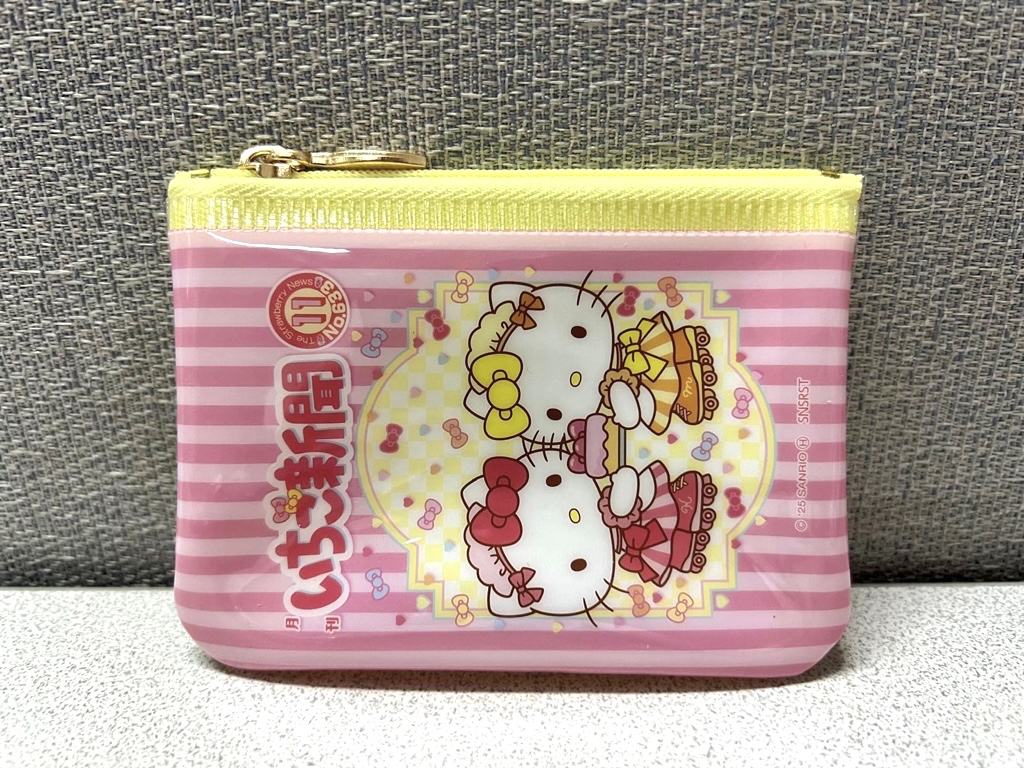 🎌日本直送🎌草莓新聞Hello Kitty迷你 收納包 散子包 卡包 