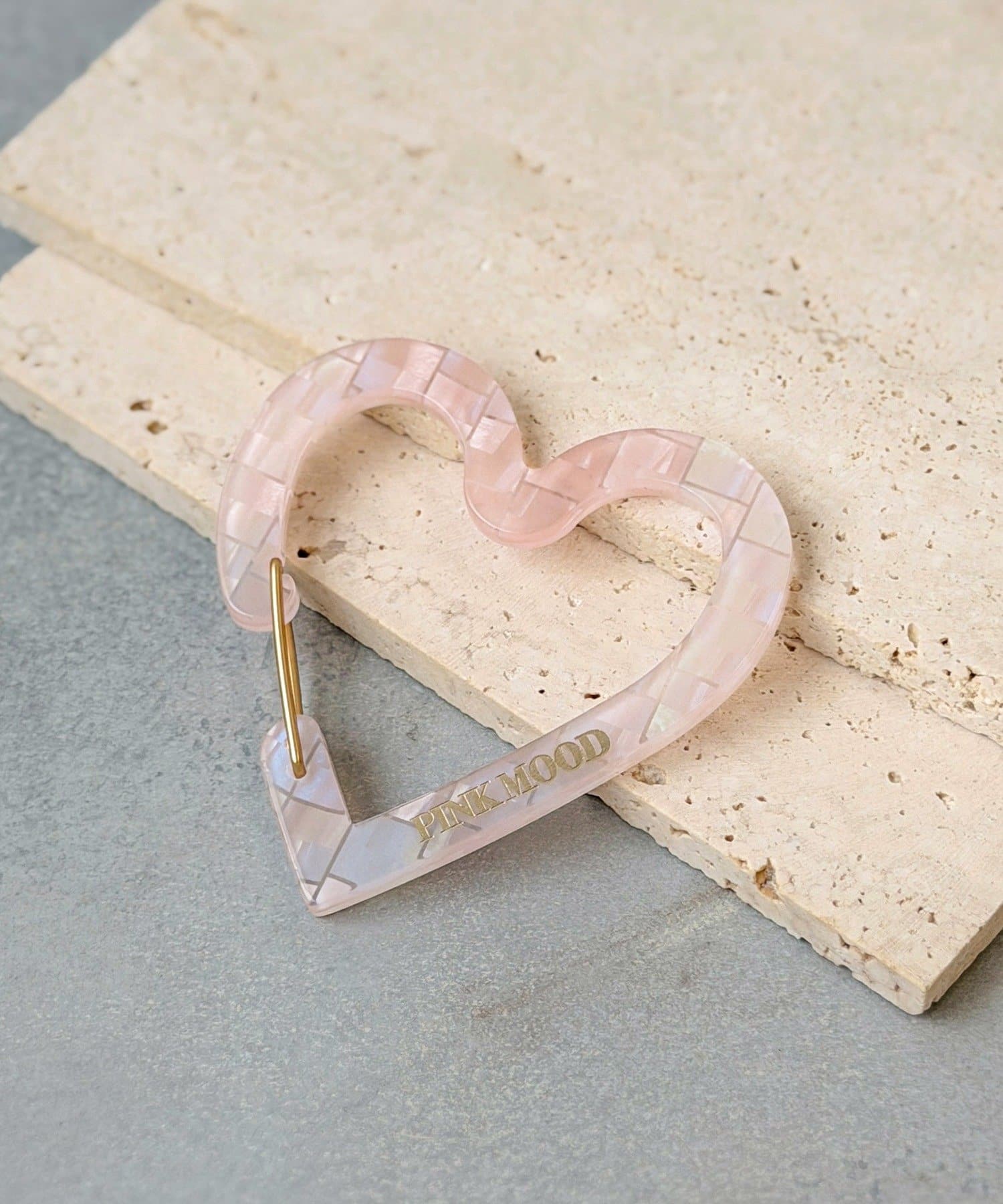 日本 3coins 粉系登山扣