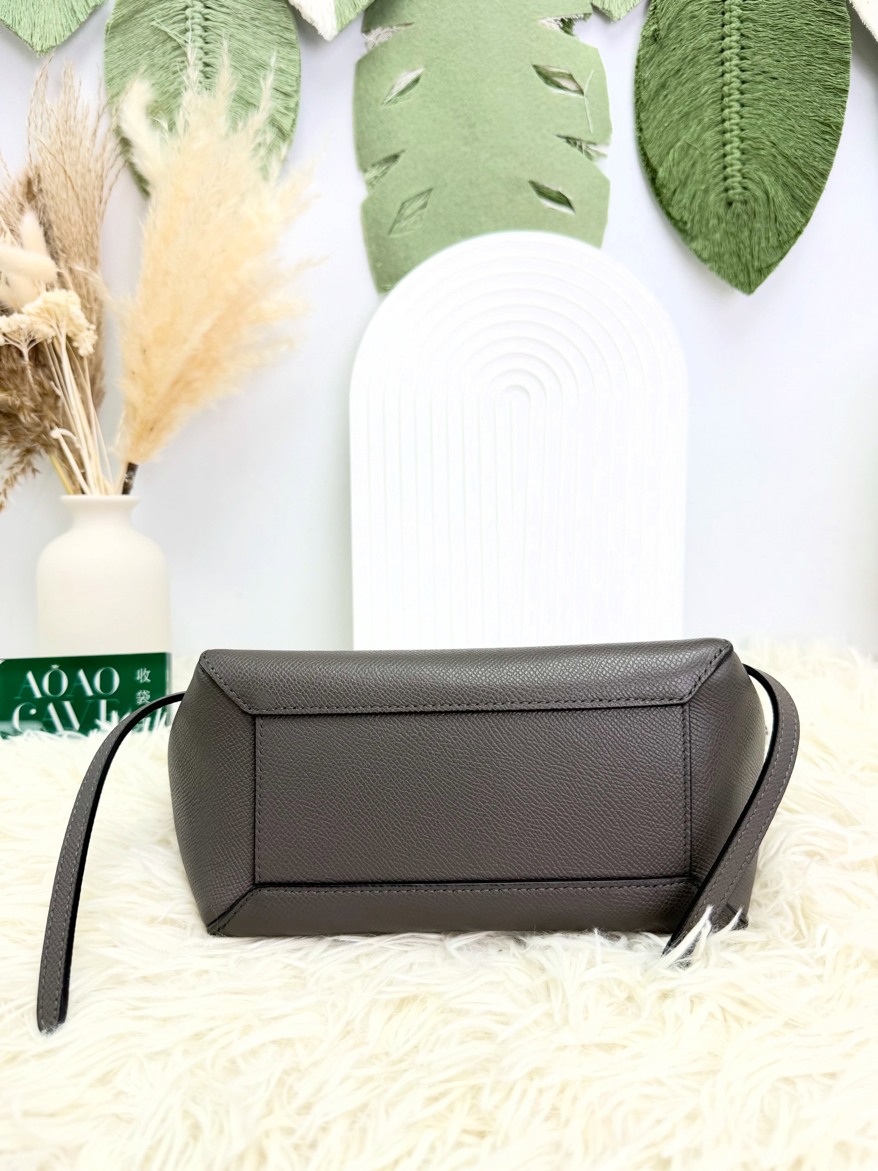 Celine 🛍️PRE OWNED 👜Belt nano 大象灰鯰魚包🩶 