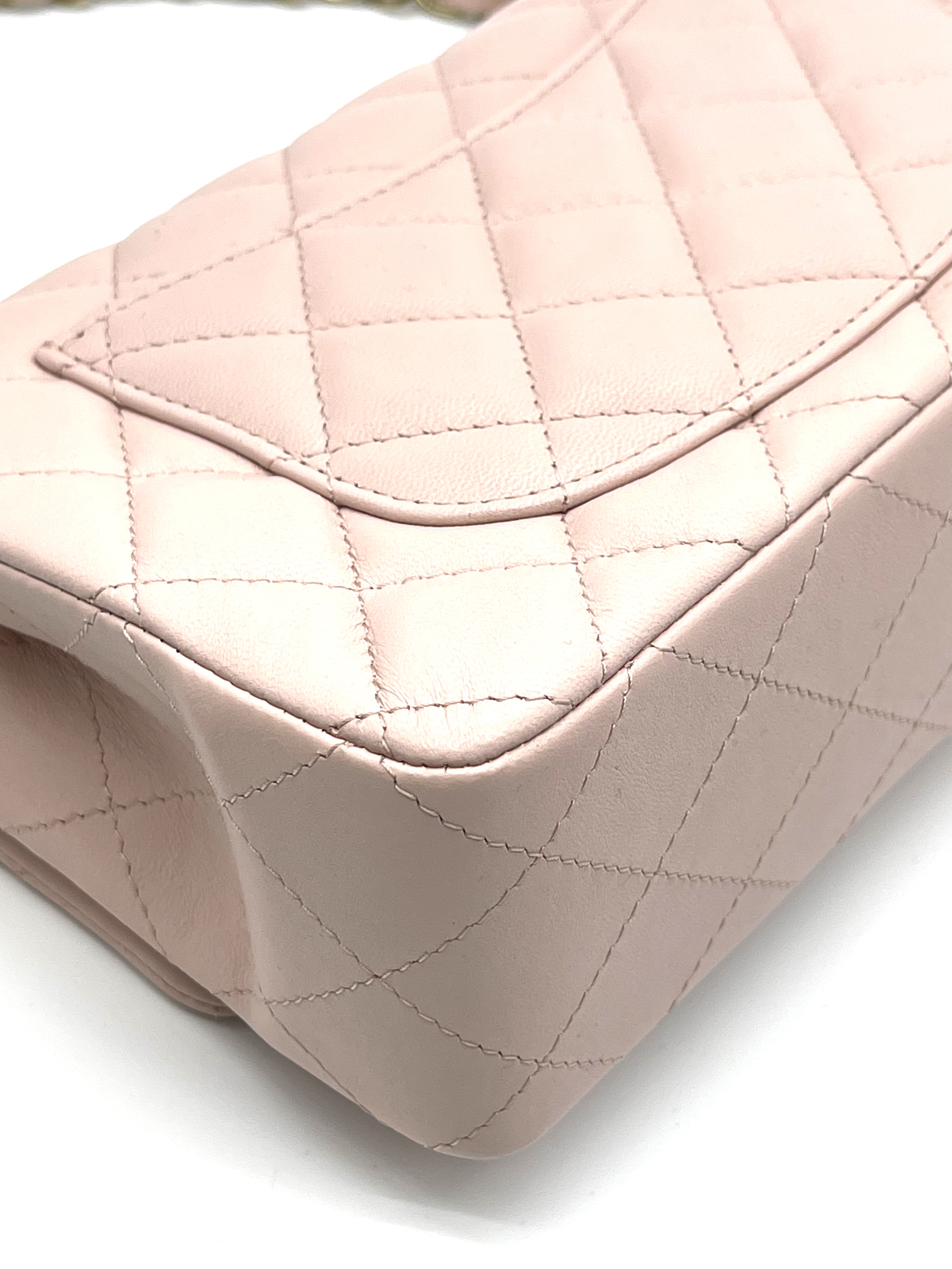 Pre-owned CHANEL Mini Rectangular Flap Bag / Product Code: 26032327