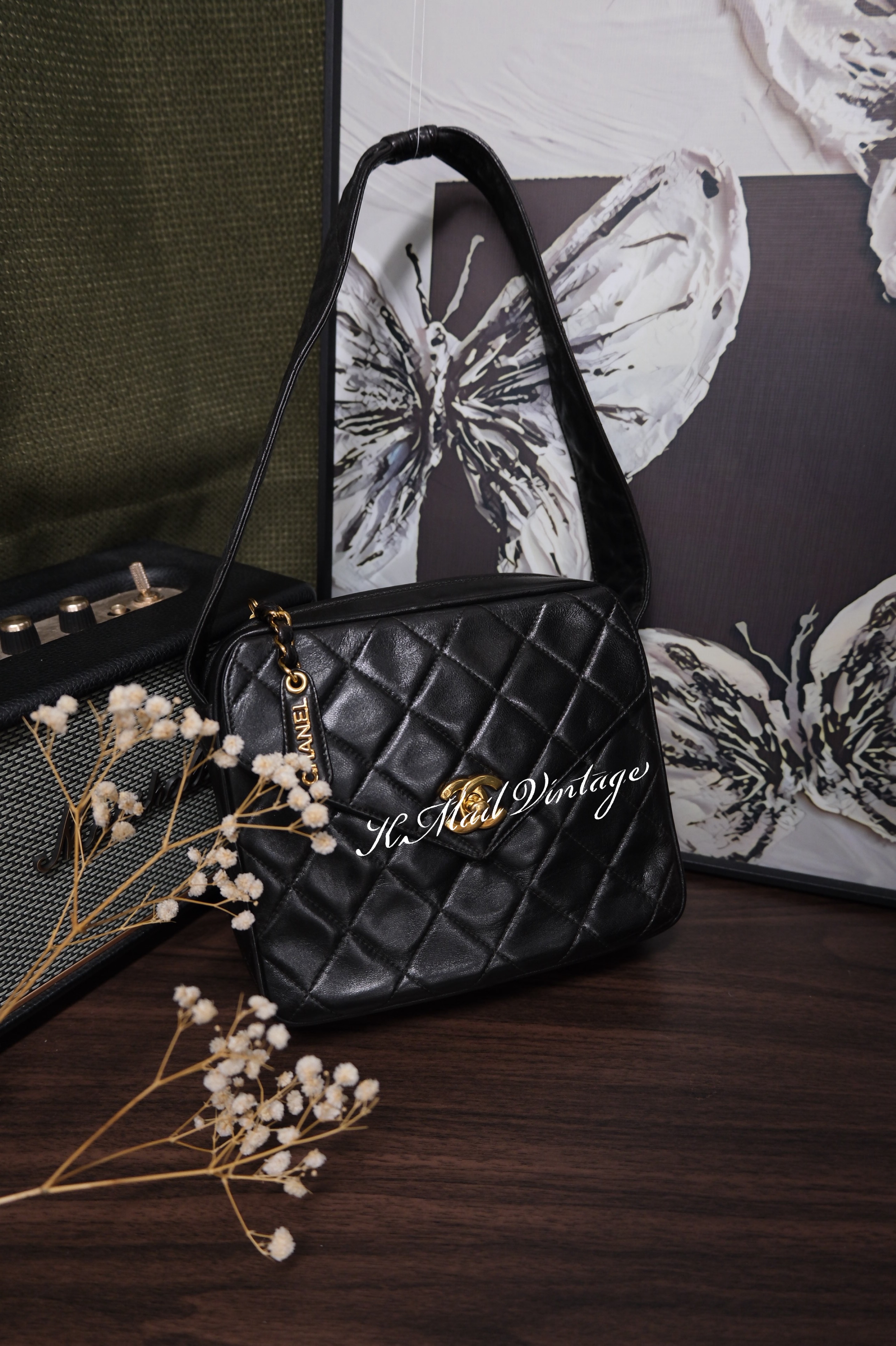 Chanel Lambskin Shoulder Bag Black Gold