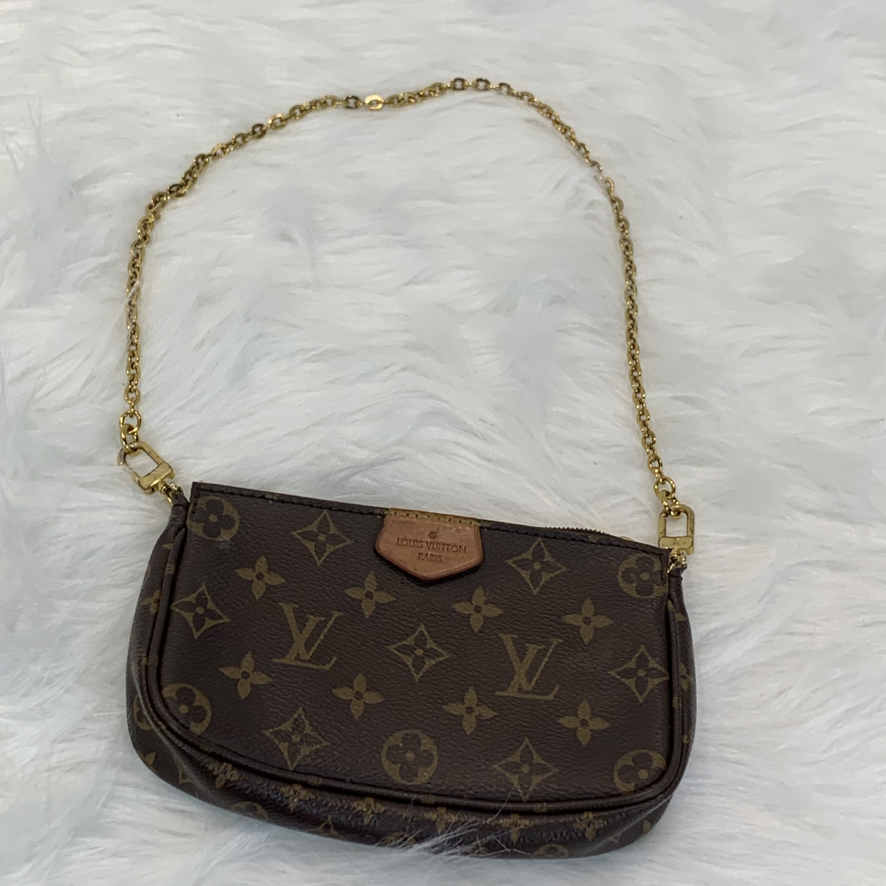 LV老花五合一金扣手挽肩背棕色包