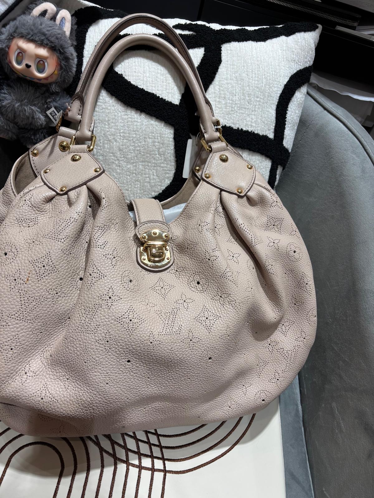 LV Mahina Hobo Bag M93979 100%Authentic, 95%New ✅Dust bag