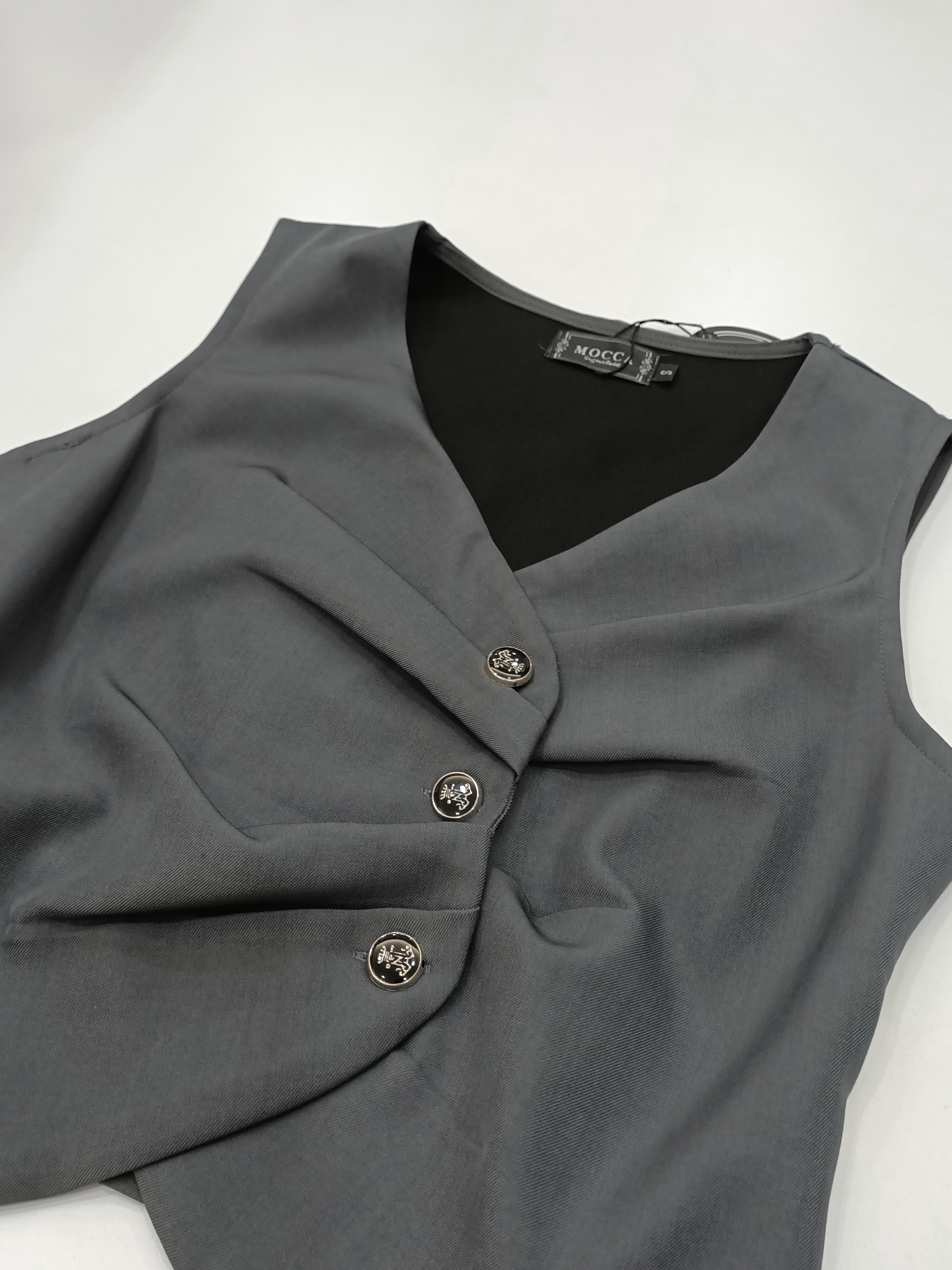 Asymmetrical Vest M240