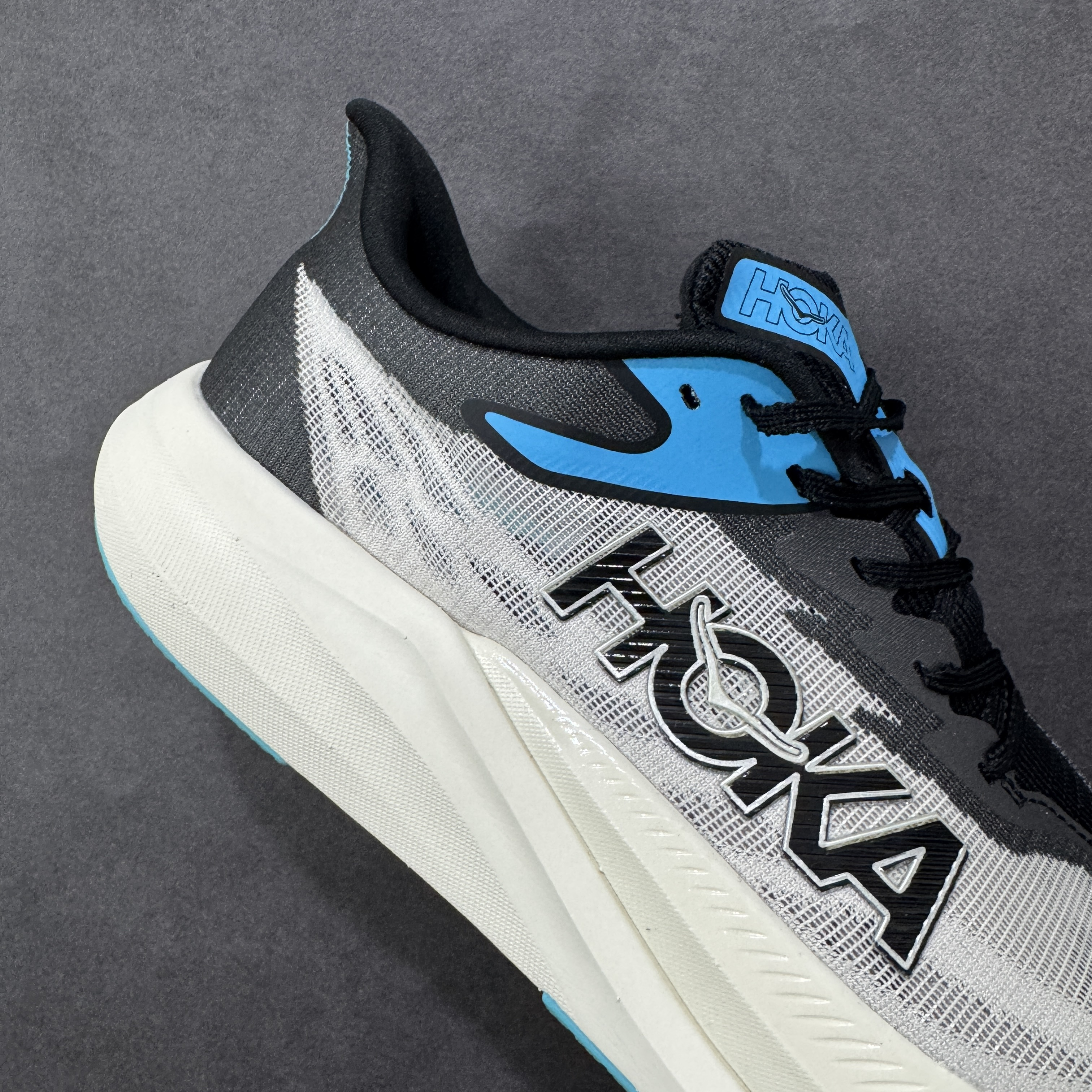 Hoka Rocket X 3